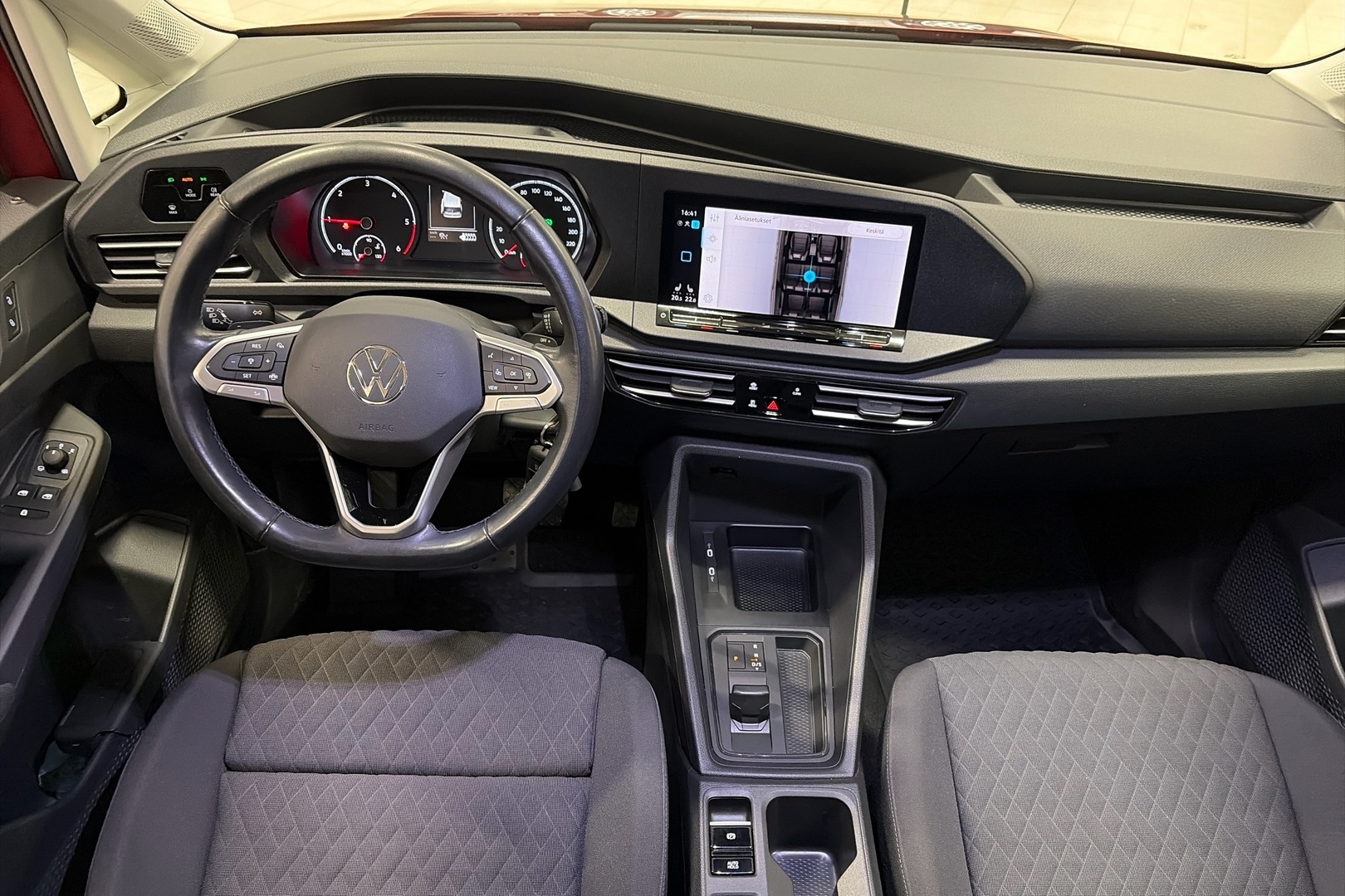 VOLKSWAGEN Caddy 2024