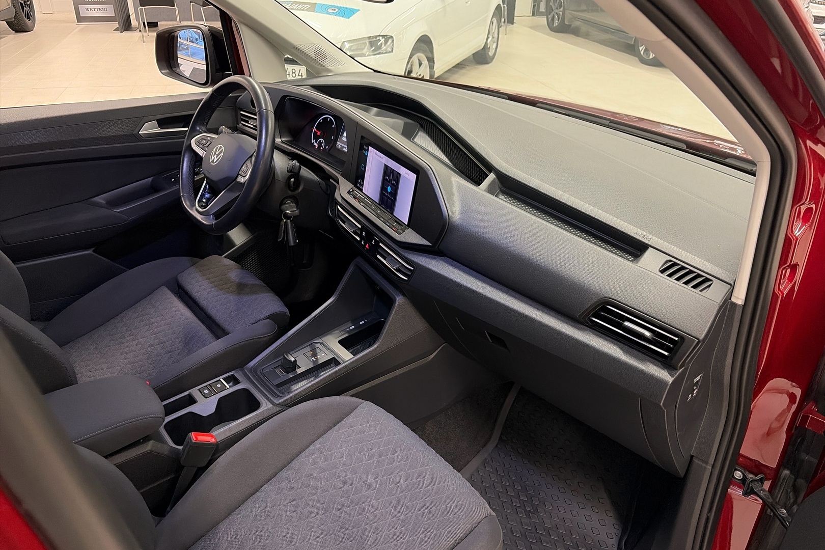 VOLKSWAGEN Caddy 2024