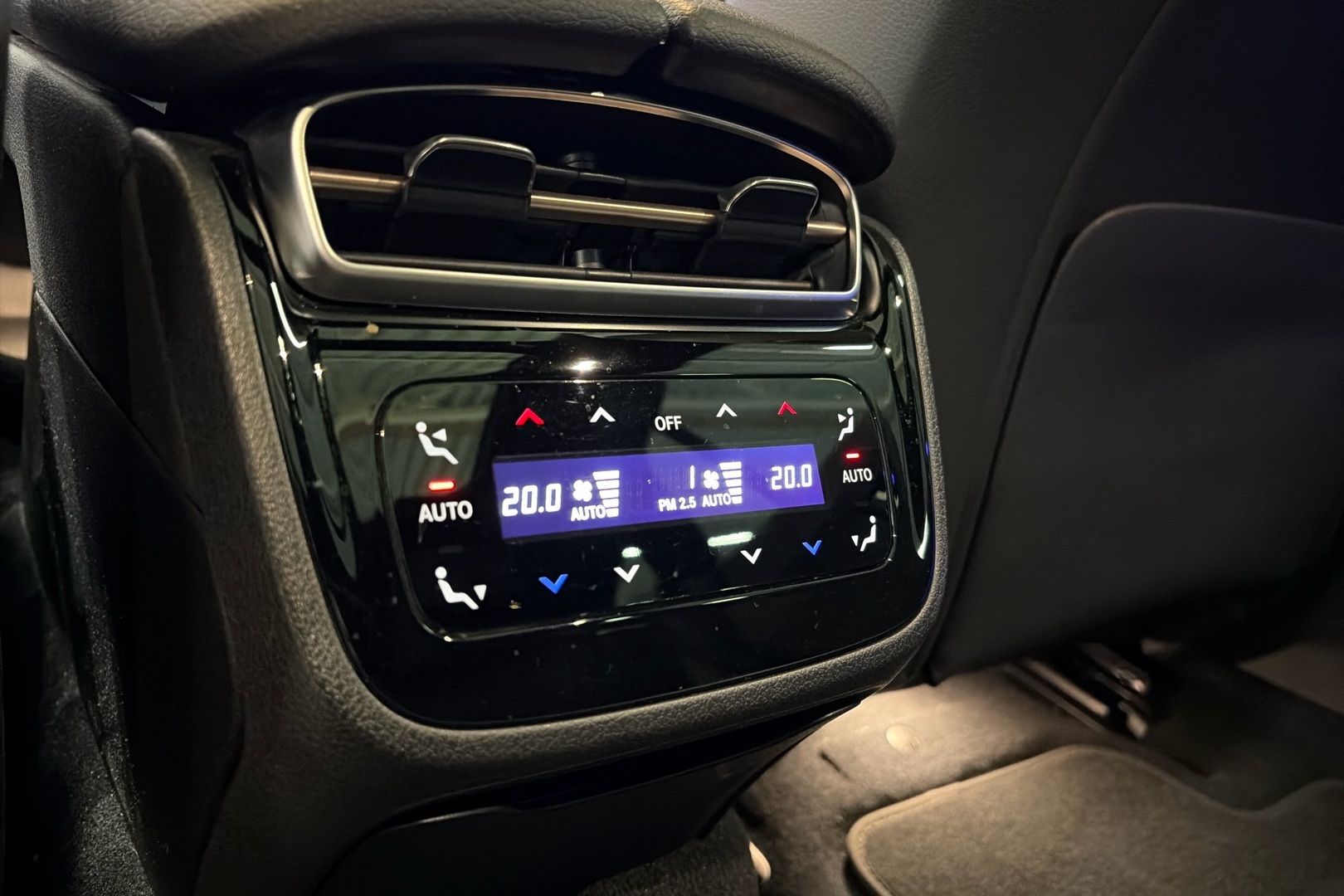 MERCEDES-BENZ EQE 2022