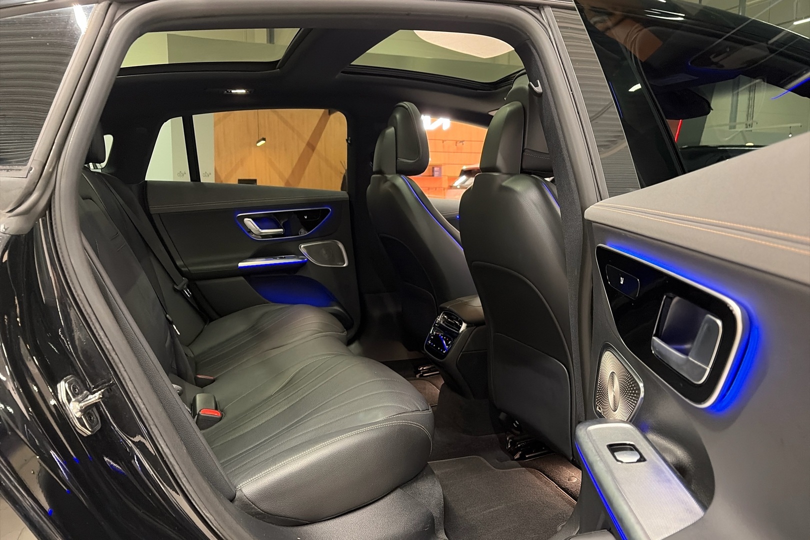 MERCEDES-BENZ EQE 2022