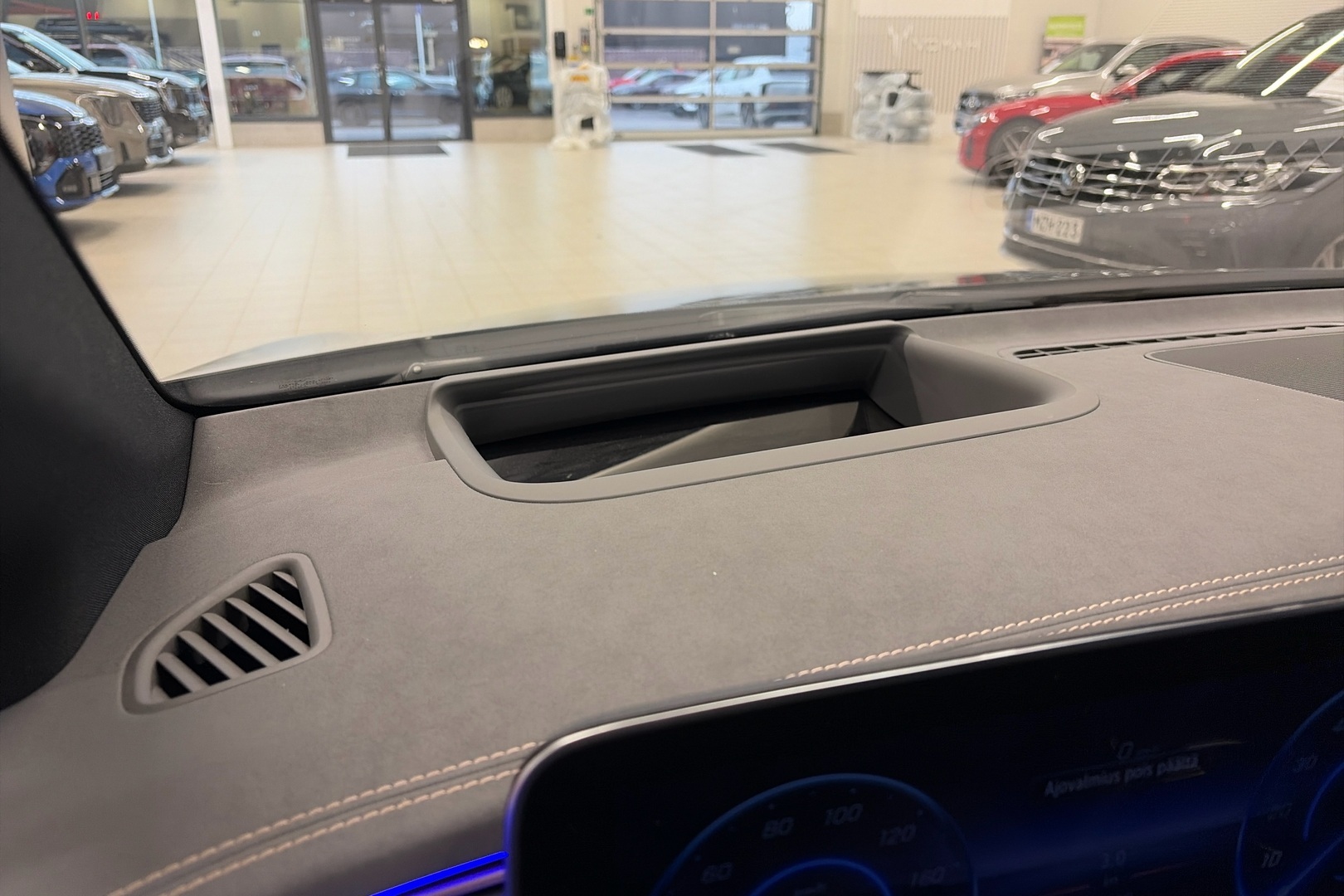 MERCEDES-BENZ EQE 2022