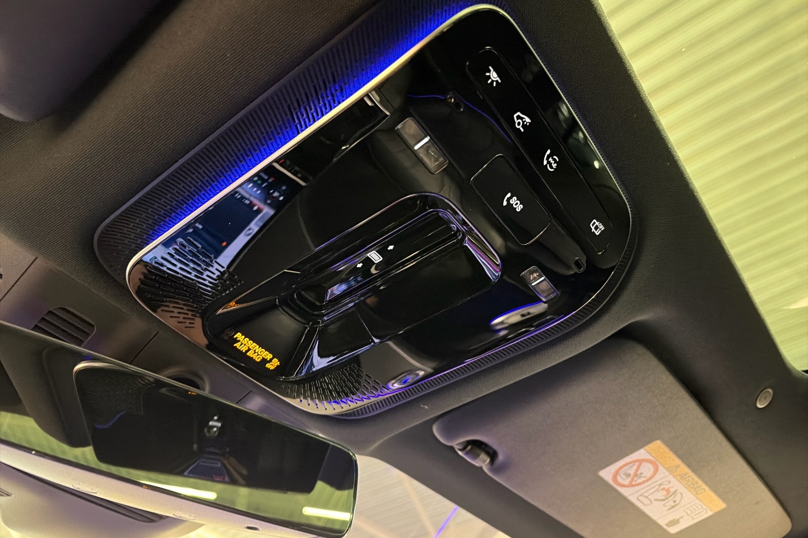 MERCEDES-BENZ EQE 2022