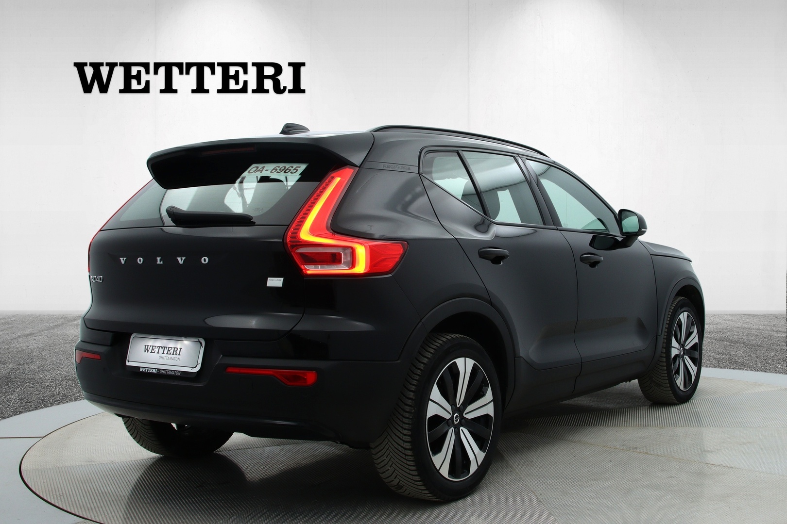 VOLVO XC40 2023