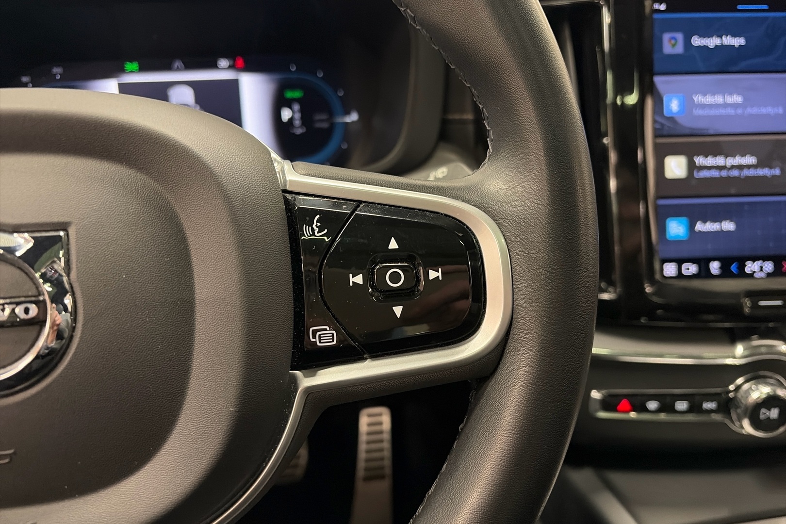 VOLVO XC60 2022