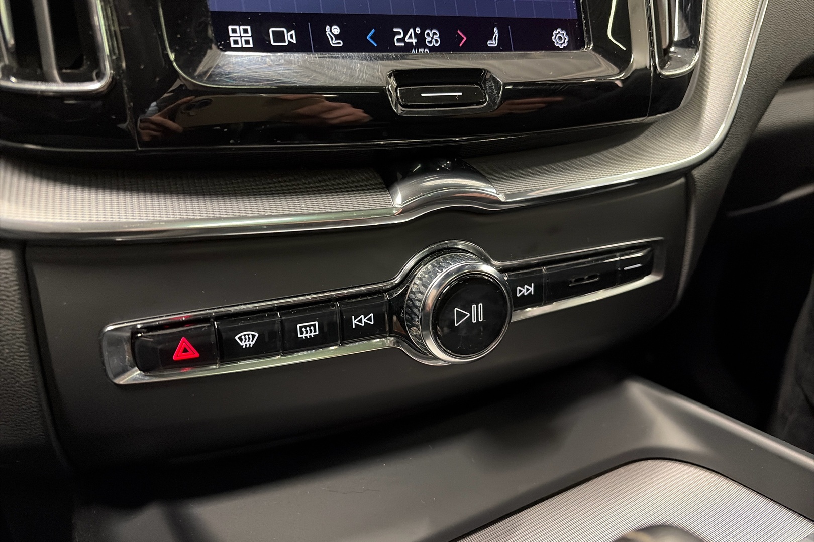 VOLVO XC60 2022