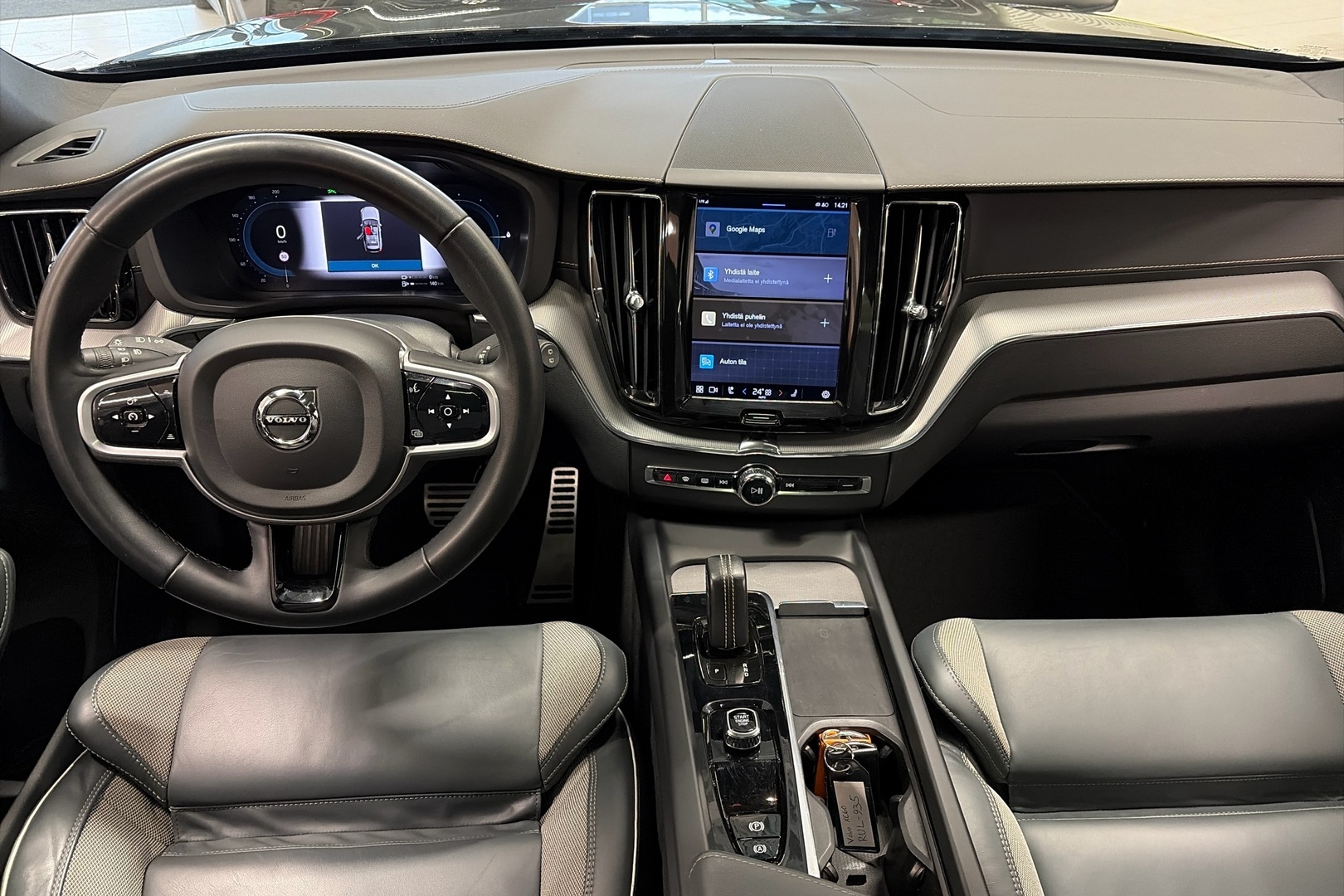 VOLVO XC60 2022