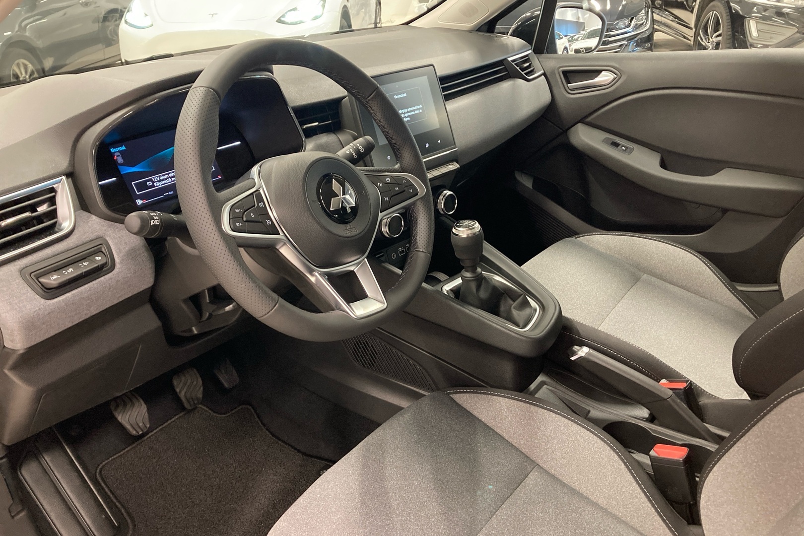 MITSUBISHI Colt 2024