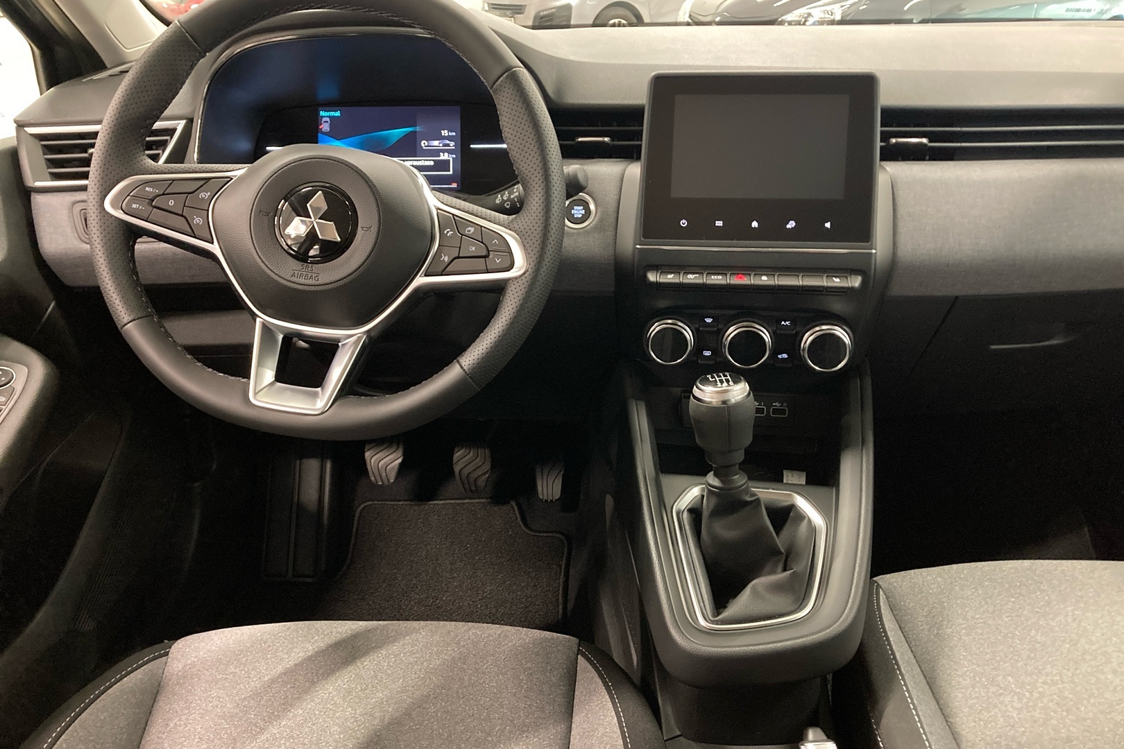 MITSUBISHI Colt 2024