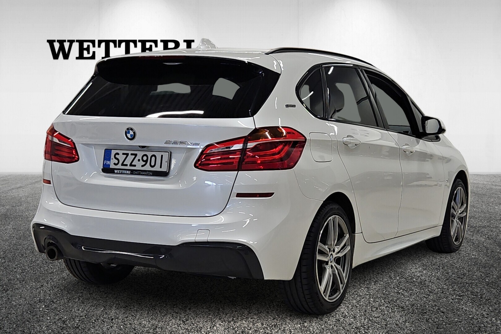 BMW 225 2018