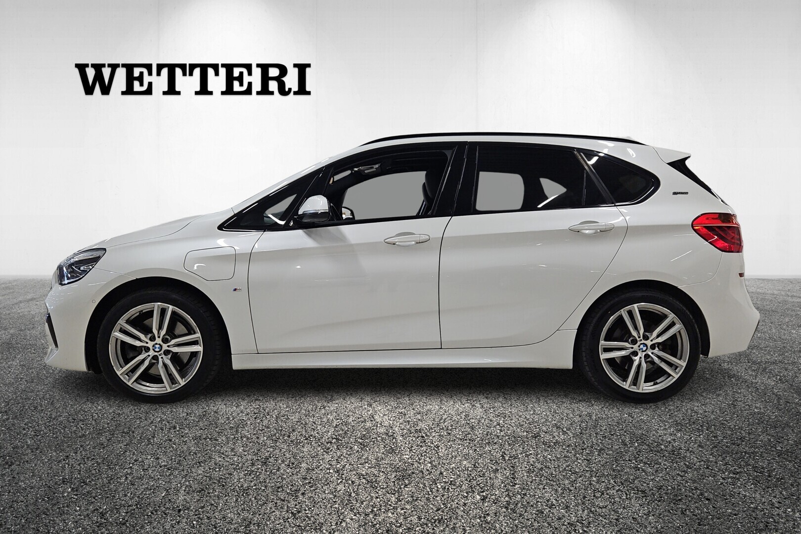 BMW 225 2018