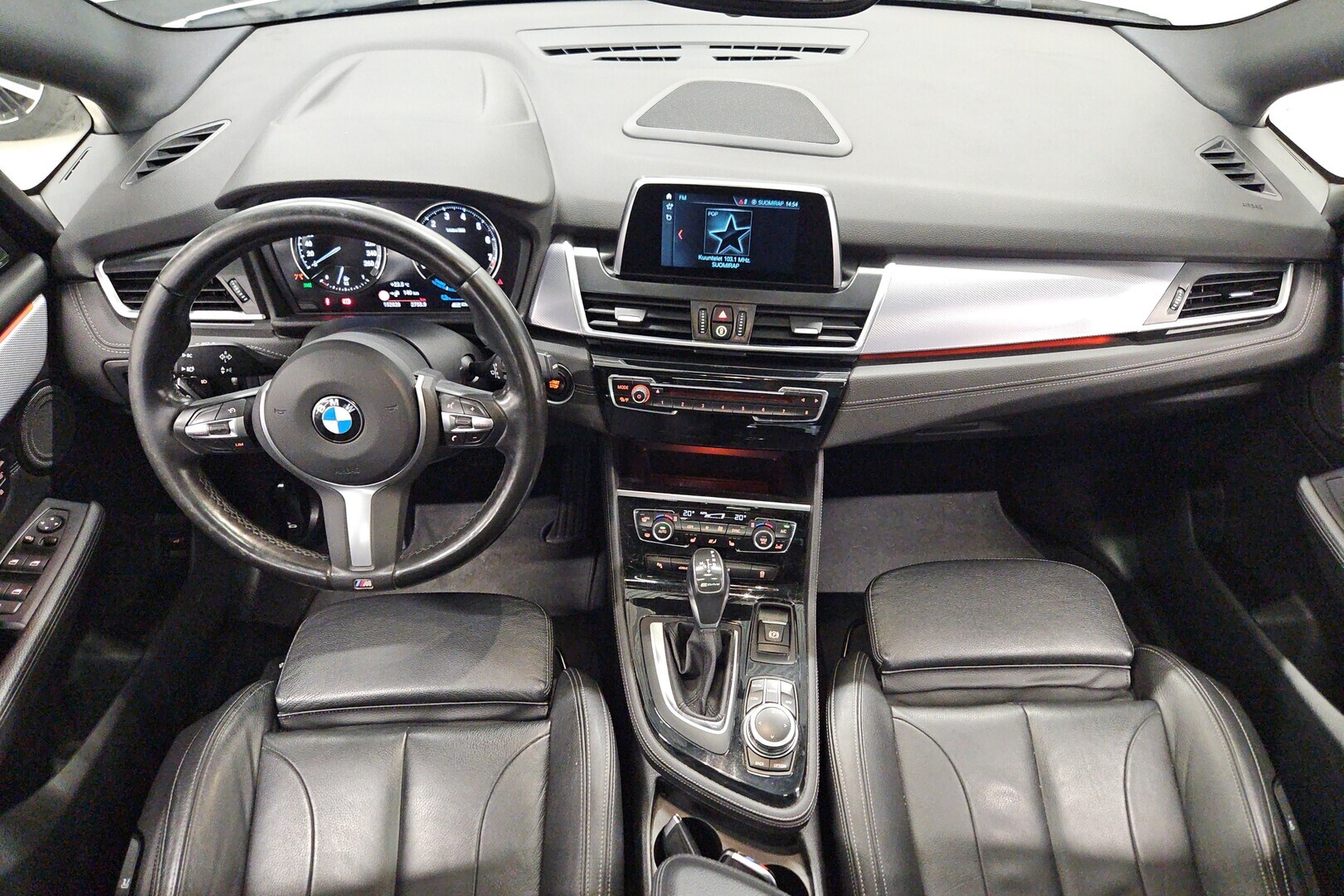 BMW 225 2018