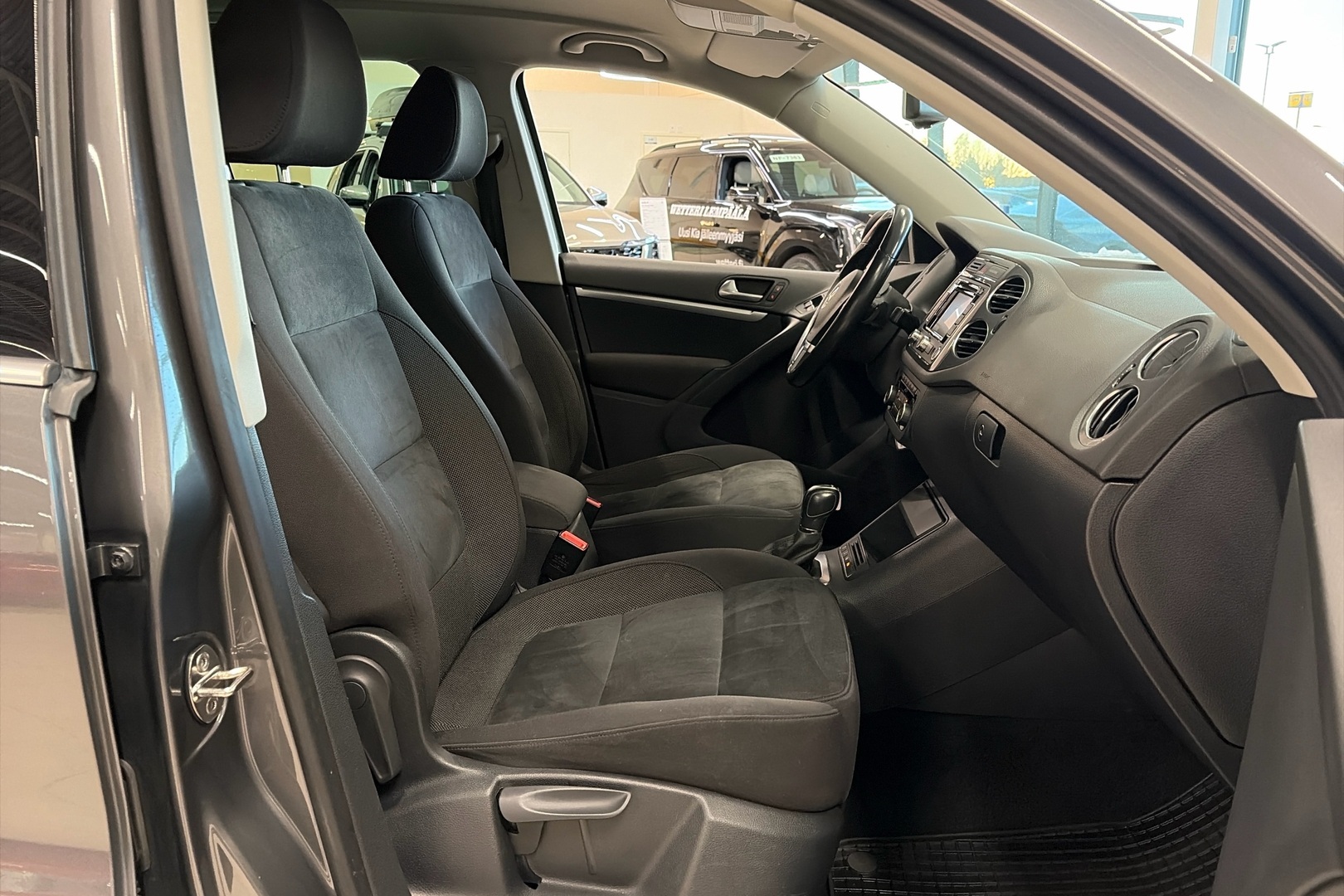 VOLKSWAGEN Tiguan 2014