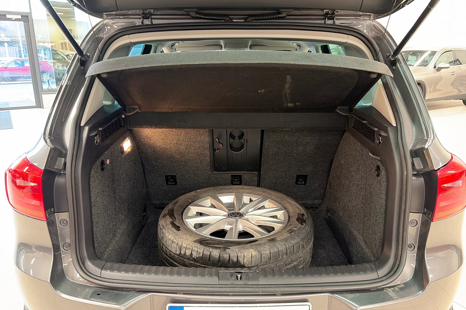 VOLKSWAGEN Tiguan 2014