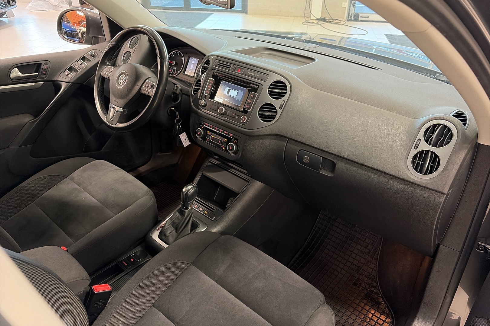 VOLKSWAGEN Tiguan 2014