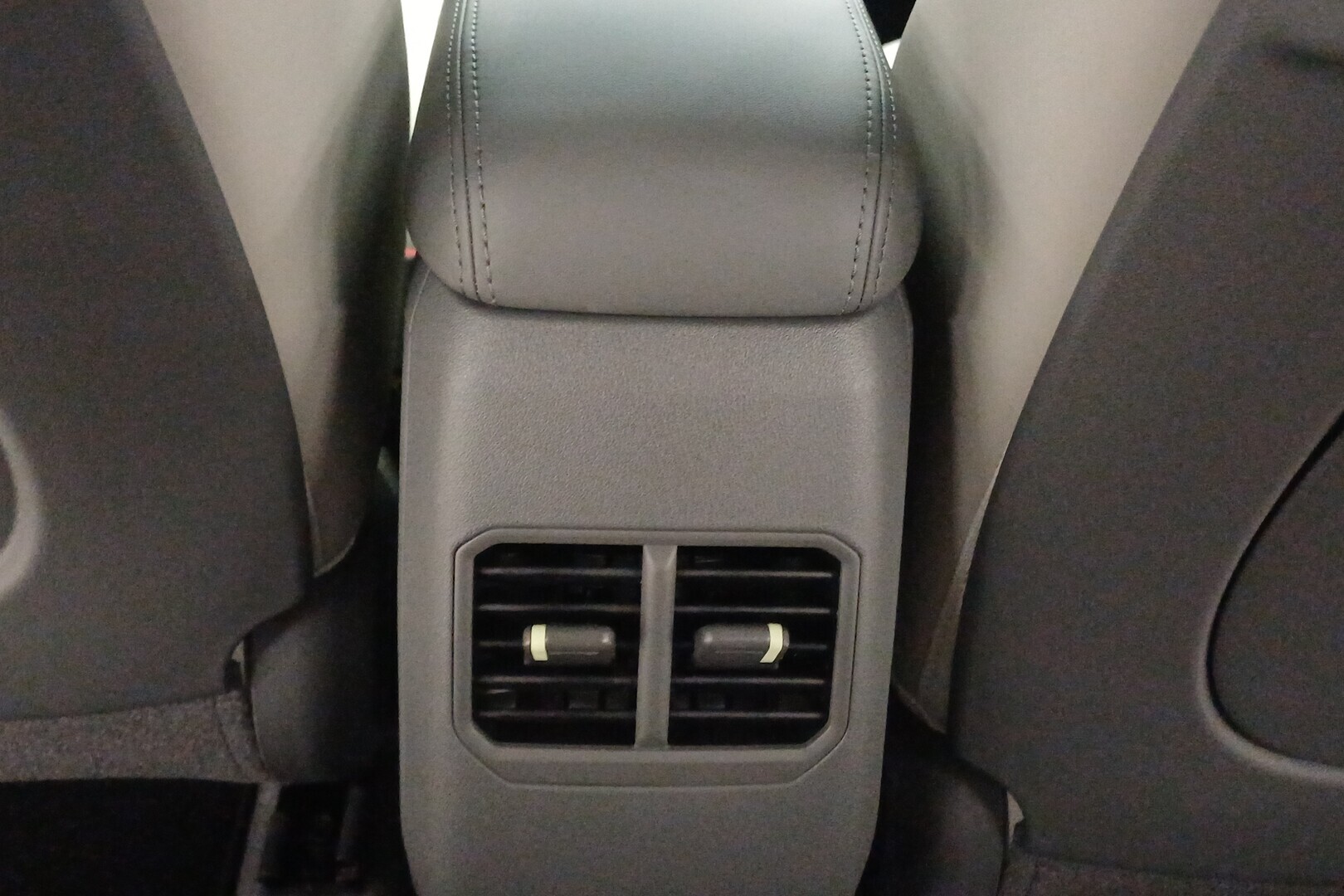KIA EV2 24