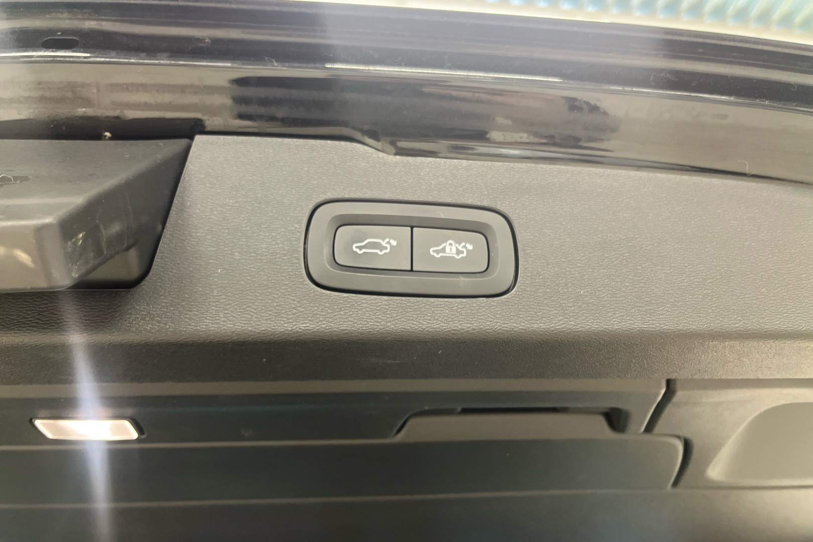 VOLVO V60 2022