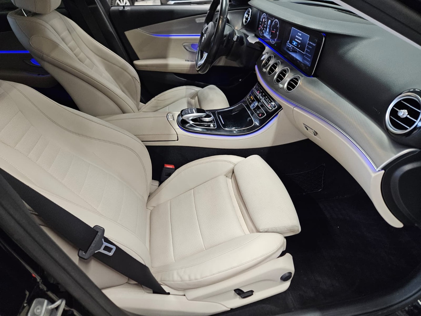 MERCEDES-BENZ E 2017