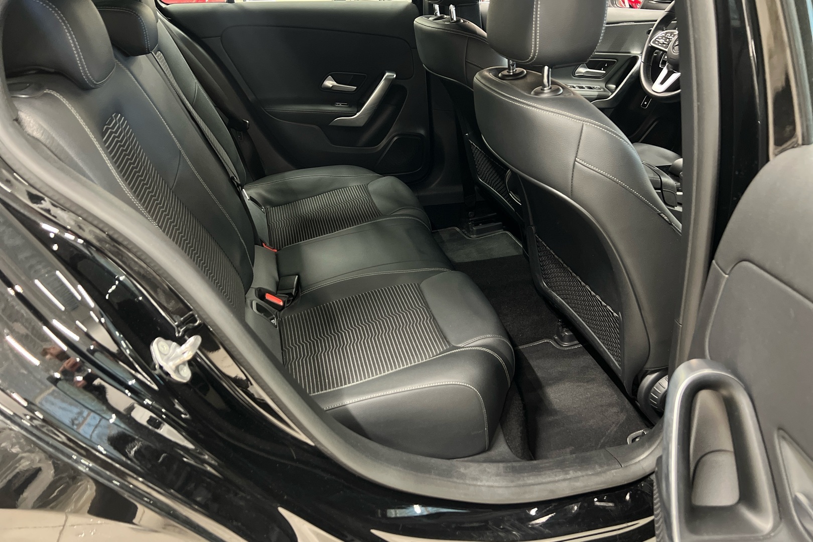 MERCEDES-BENZ A 2022