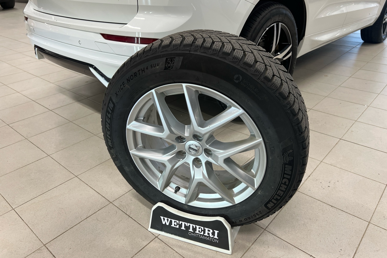 VOLVO XC60 2022