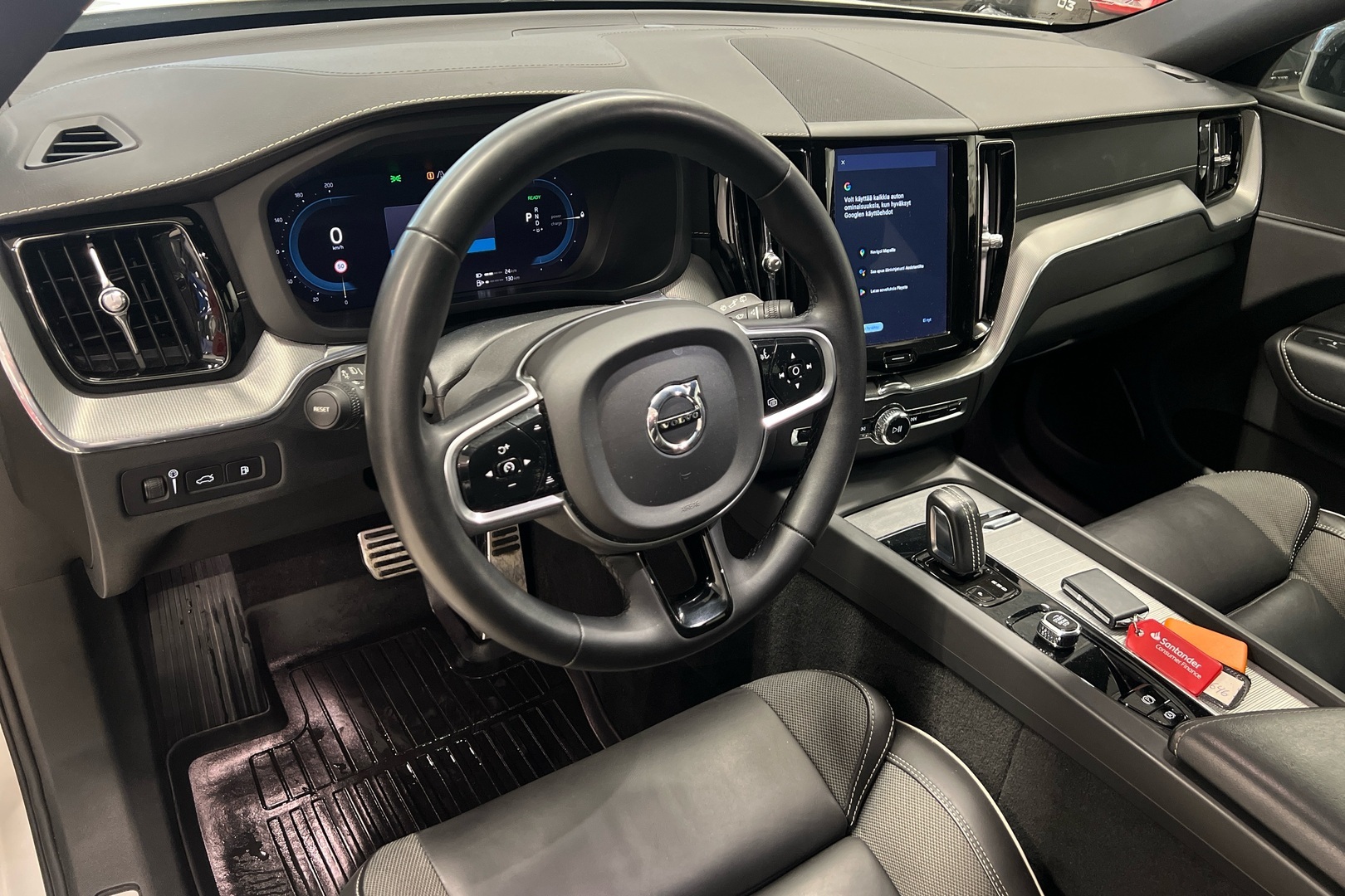 VOLVO XC60 2022