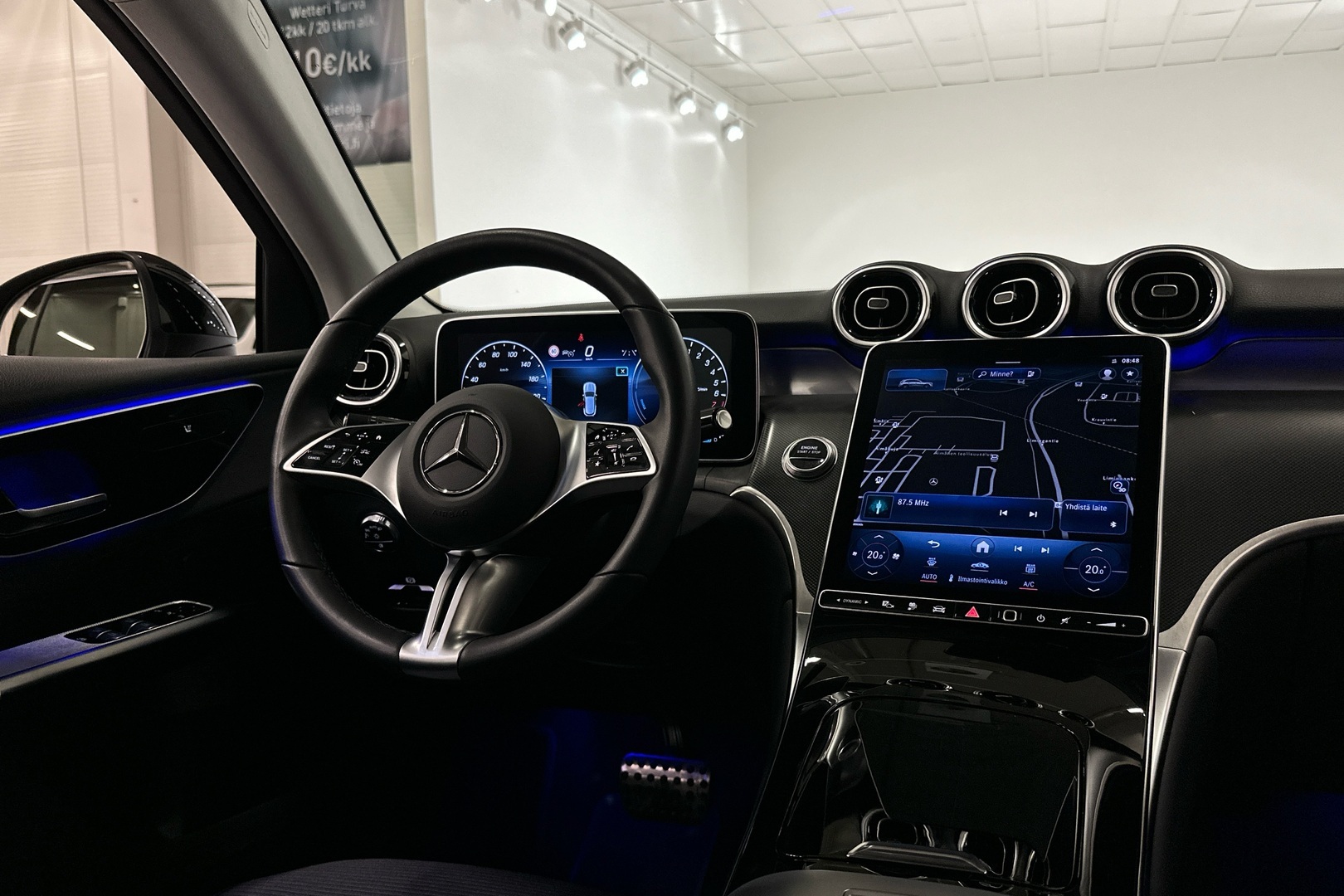 MERCEDES-BENZ GLC 2023