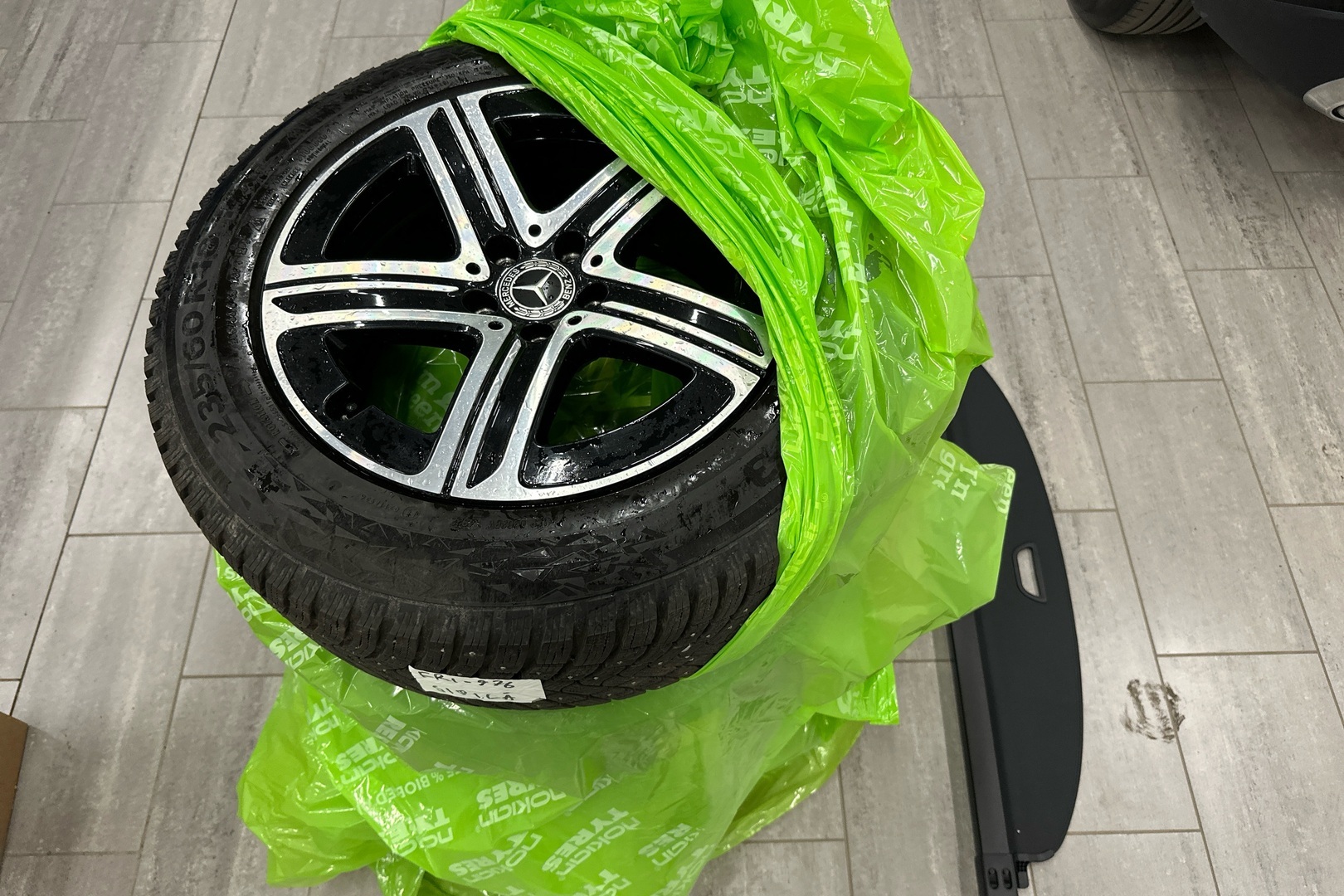 MERCEDES-BENZ GLC 2023