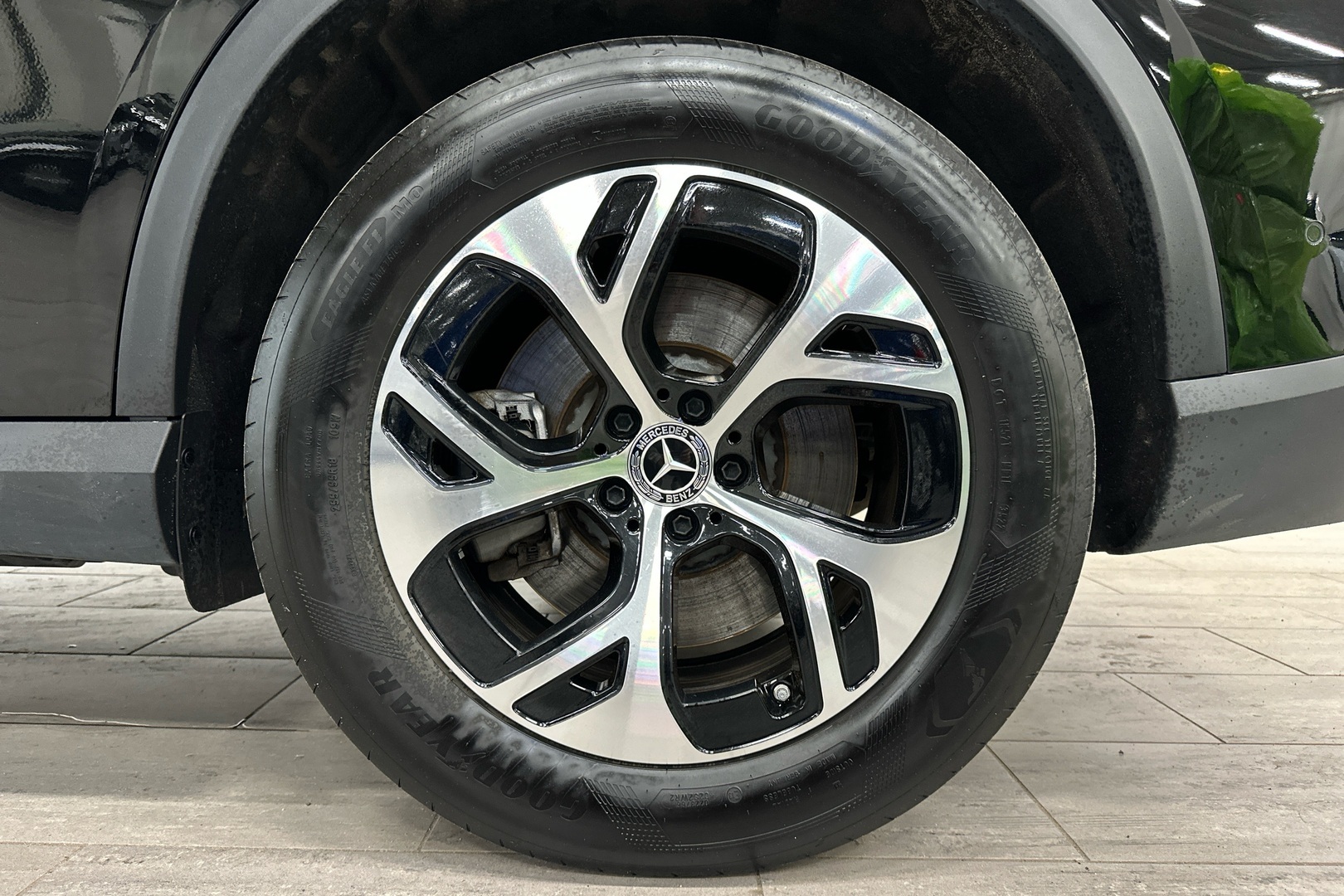 MERCEDES-BENZ GLC 2023