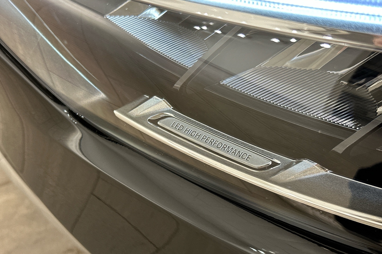 MERCEDES-BENZ GLC 2023