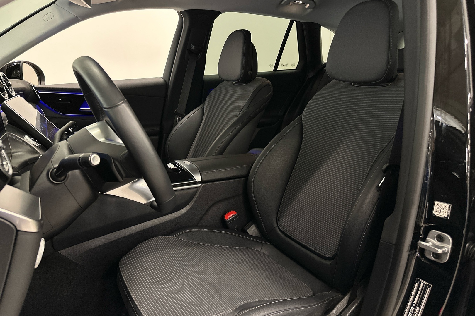 MERCEDES-BENZ GLC 2023