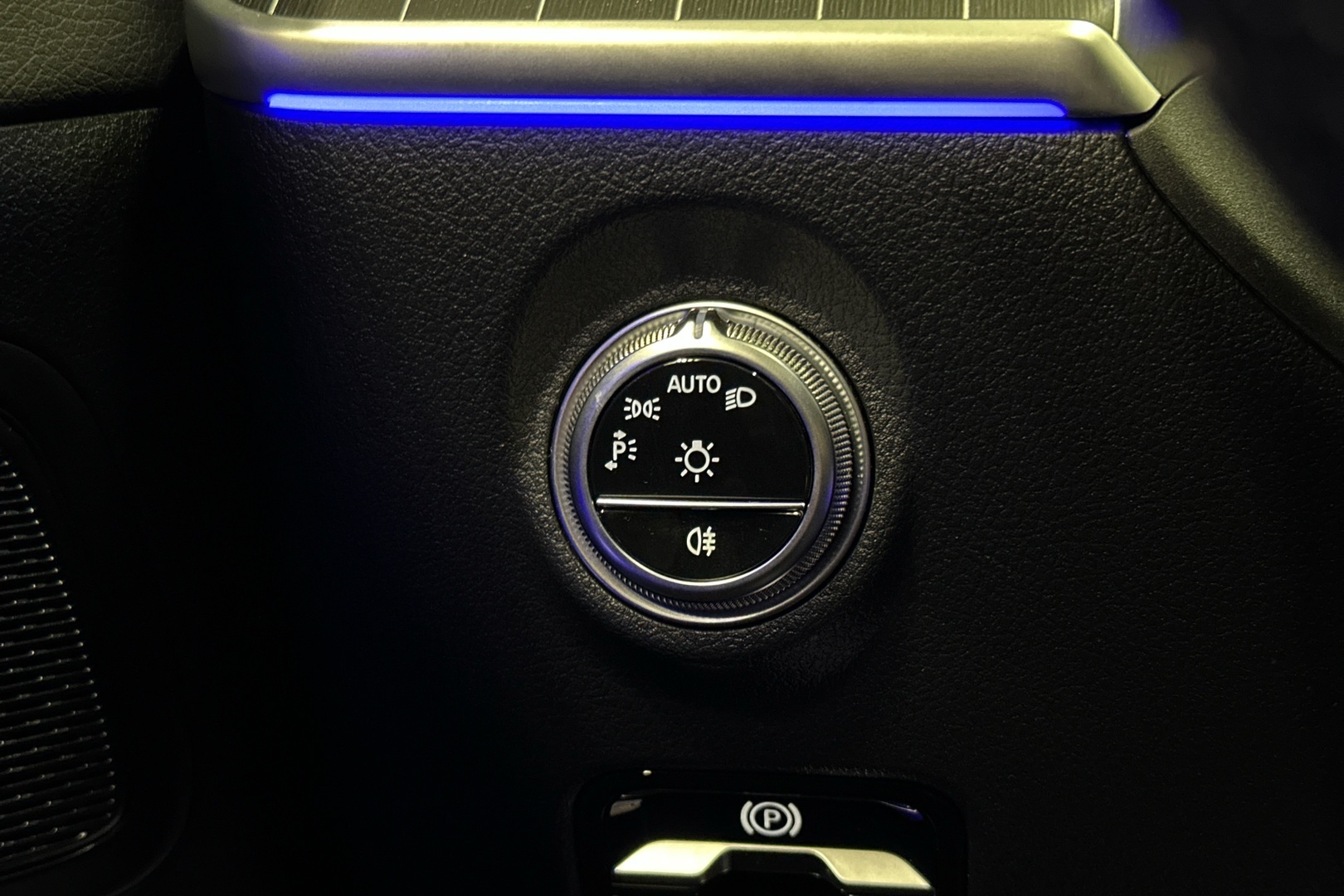 MERCEDES-BENZ C 2022