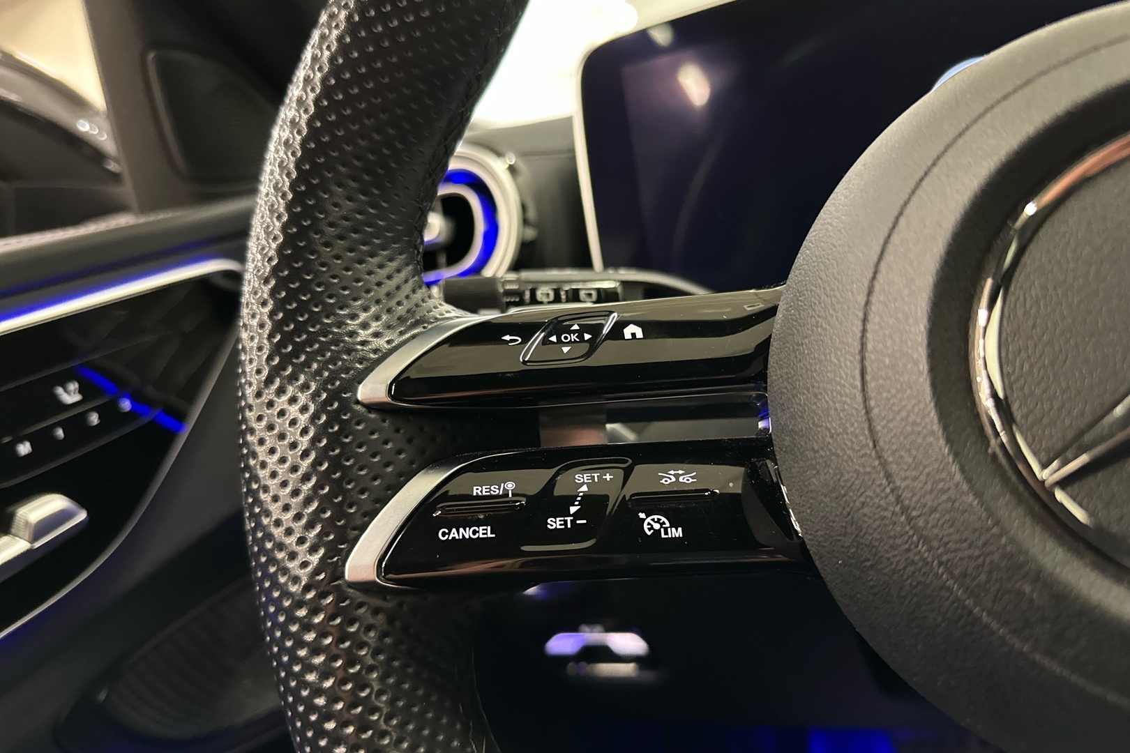 MERCEDES-BENZ C 2022