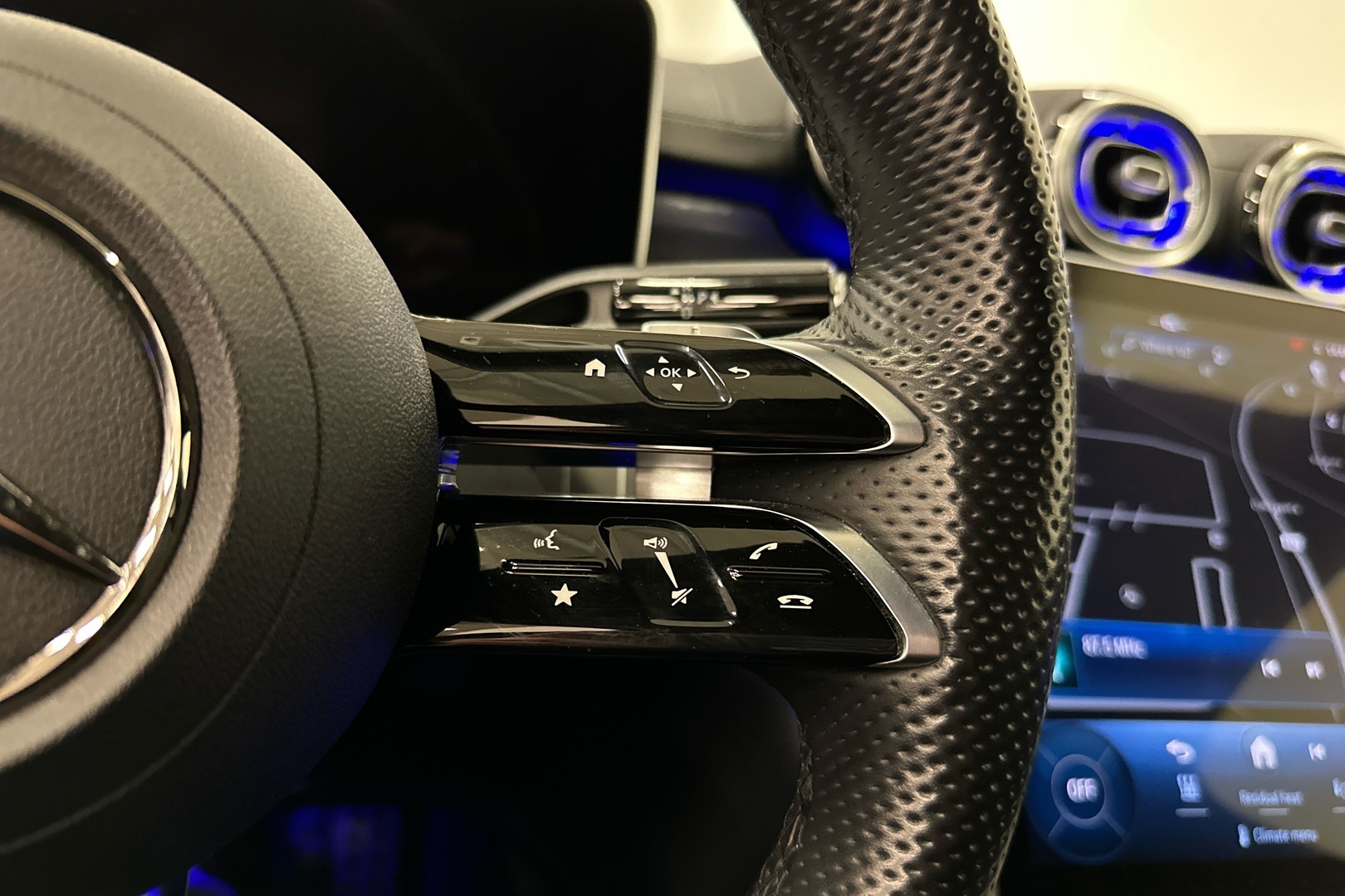 MERCEDES-BENZ C 2022