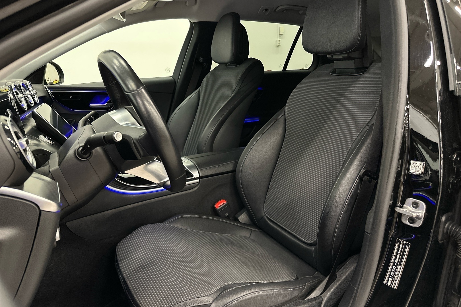 MERCEDES-BENZ C 2023