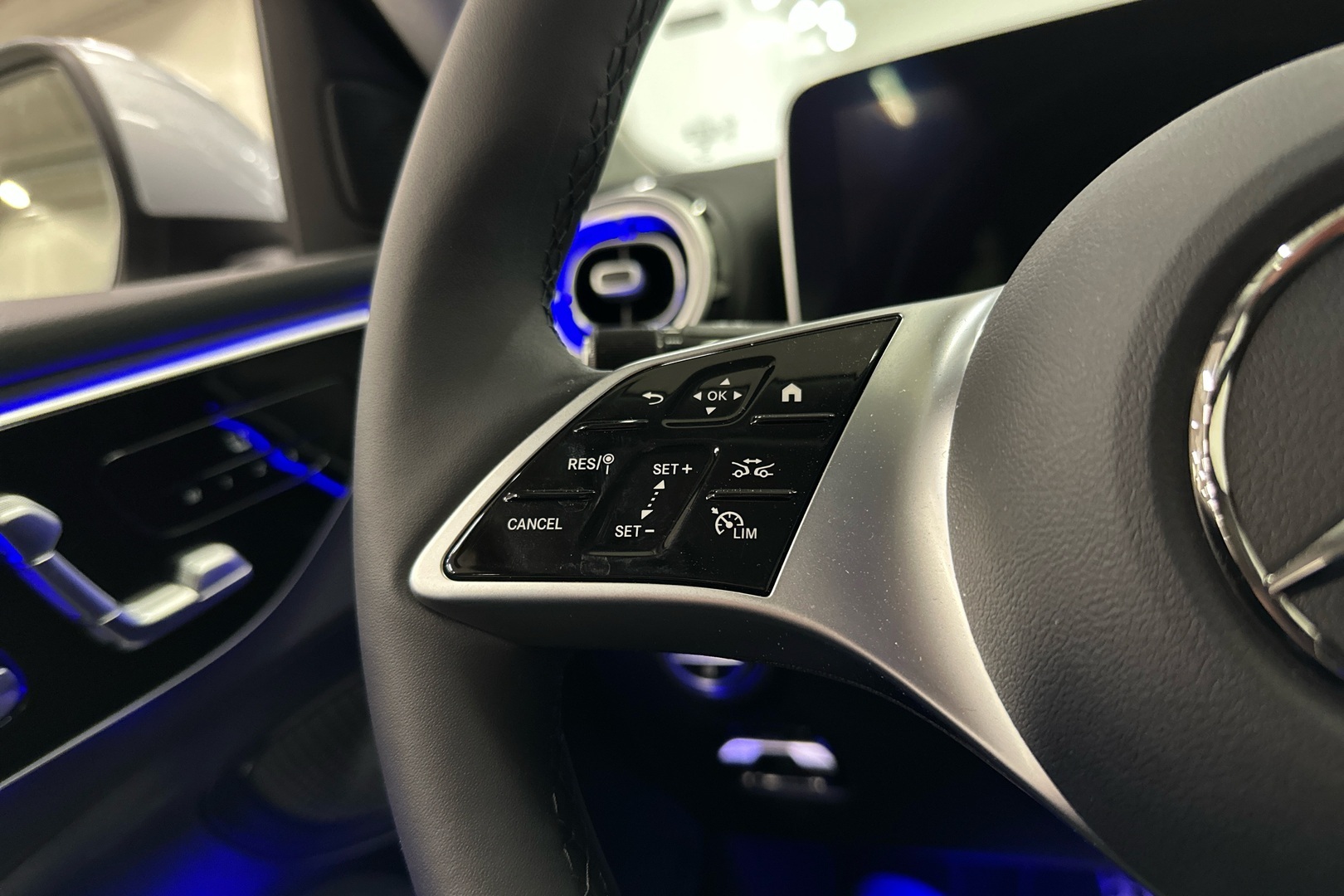 MERCEDES-BENZ C 2025