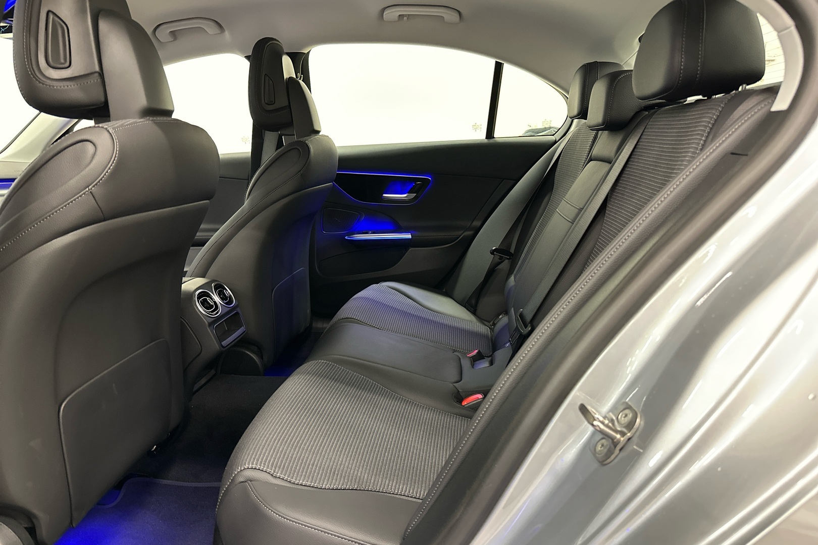 MERCEDES-BENZ C 2025