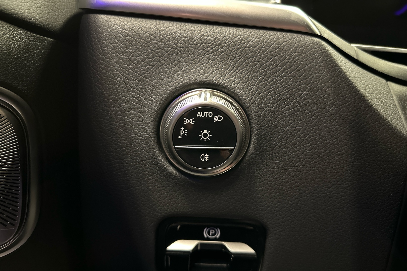 MERCEDES-BENZ GLC 2025