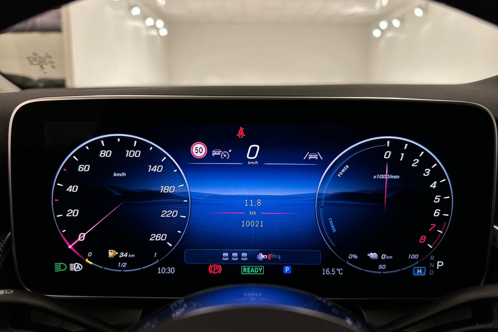 MERCEDES-BENZ GLC 2025