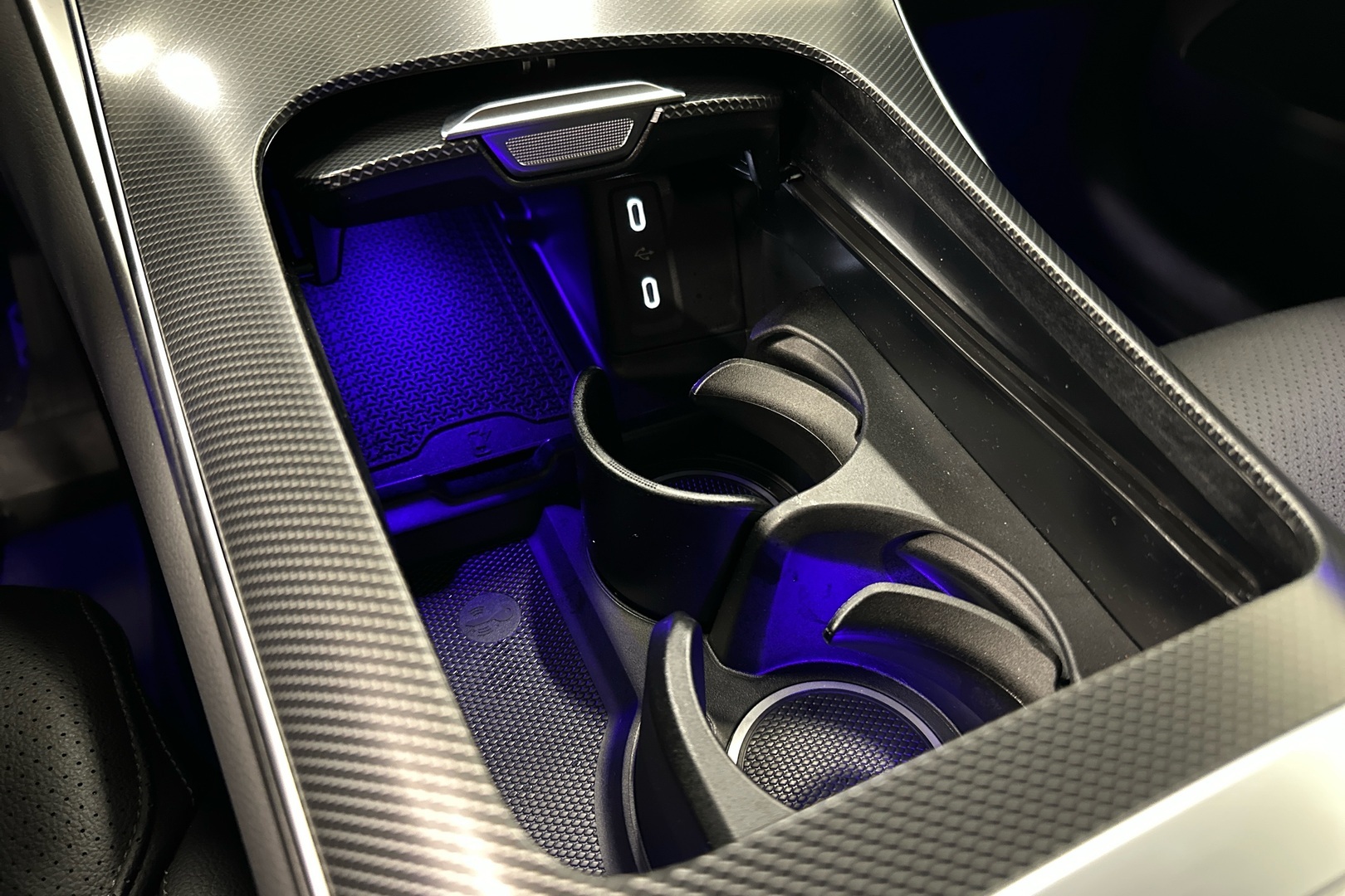 MERCEDES-BENZ GLC 2025