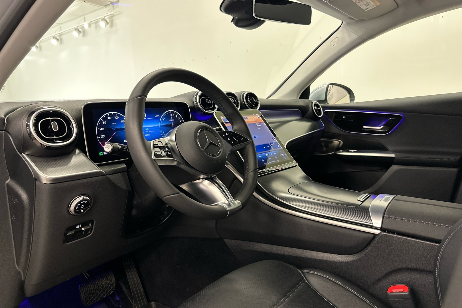 MERCEDES-BENZ GLC 2025