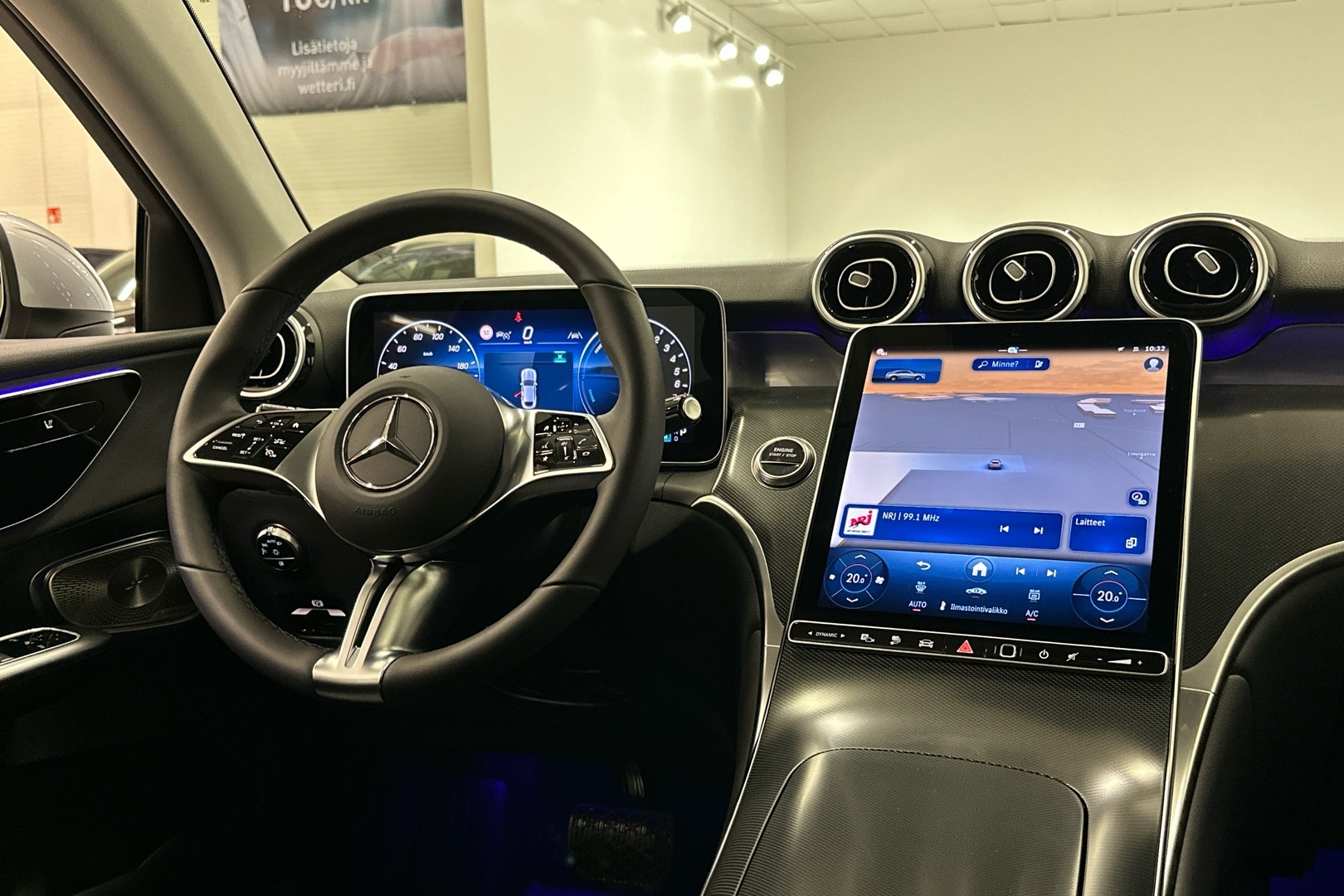 MERCEDES-BENZ GLC 2025