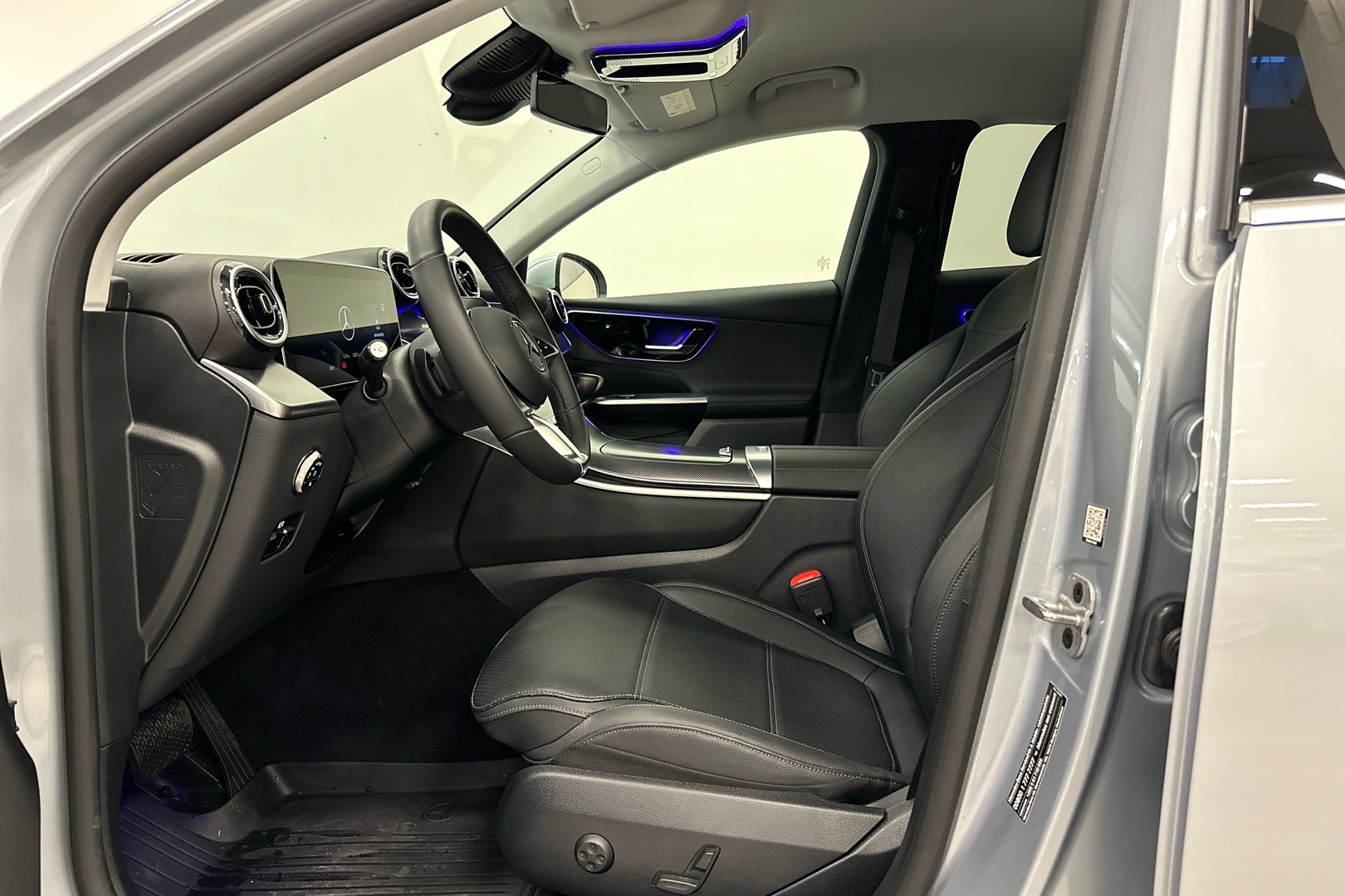 MERCEDES-BENZ GLC 2025