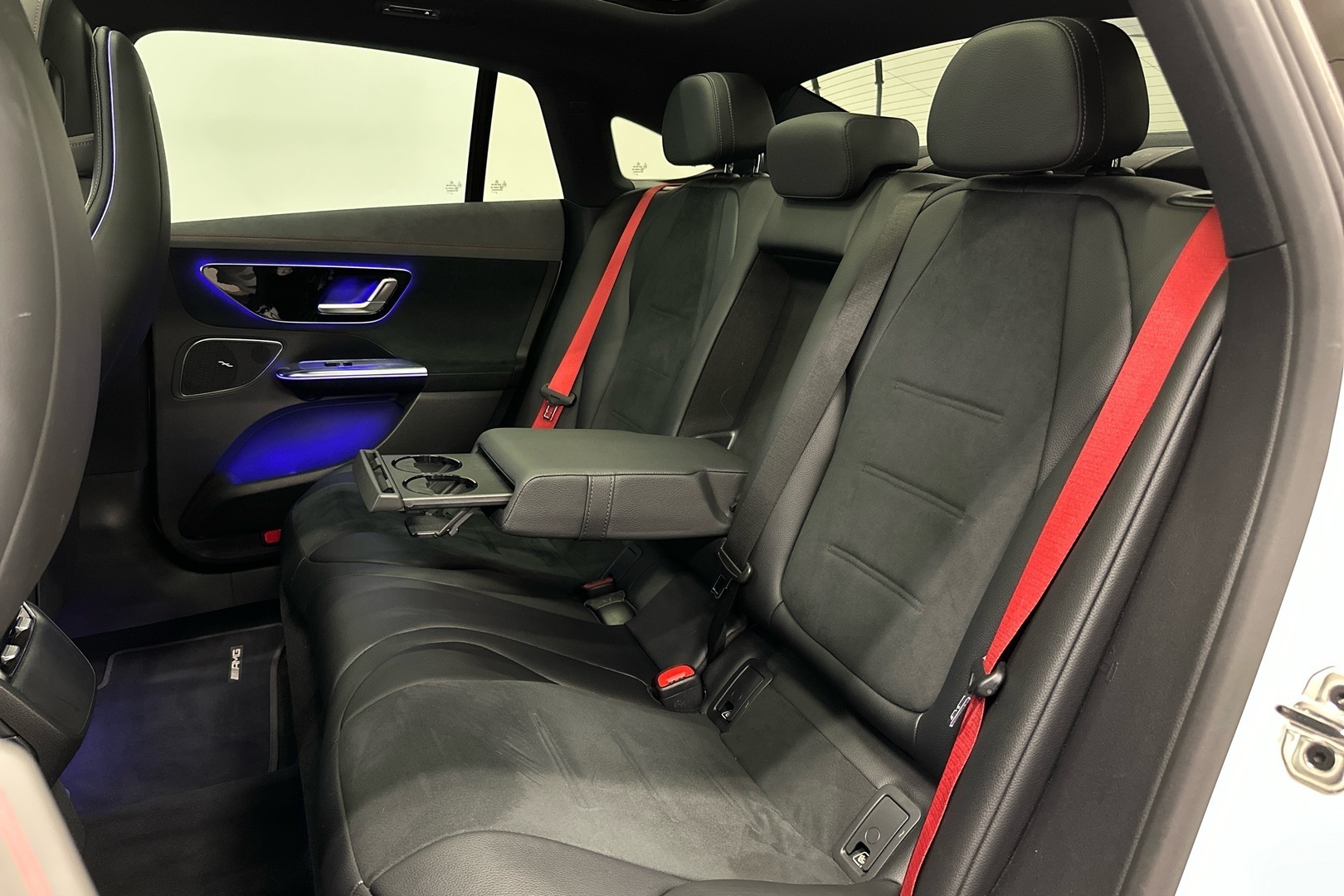 MERCEDES-BENZ EQE 2023