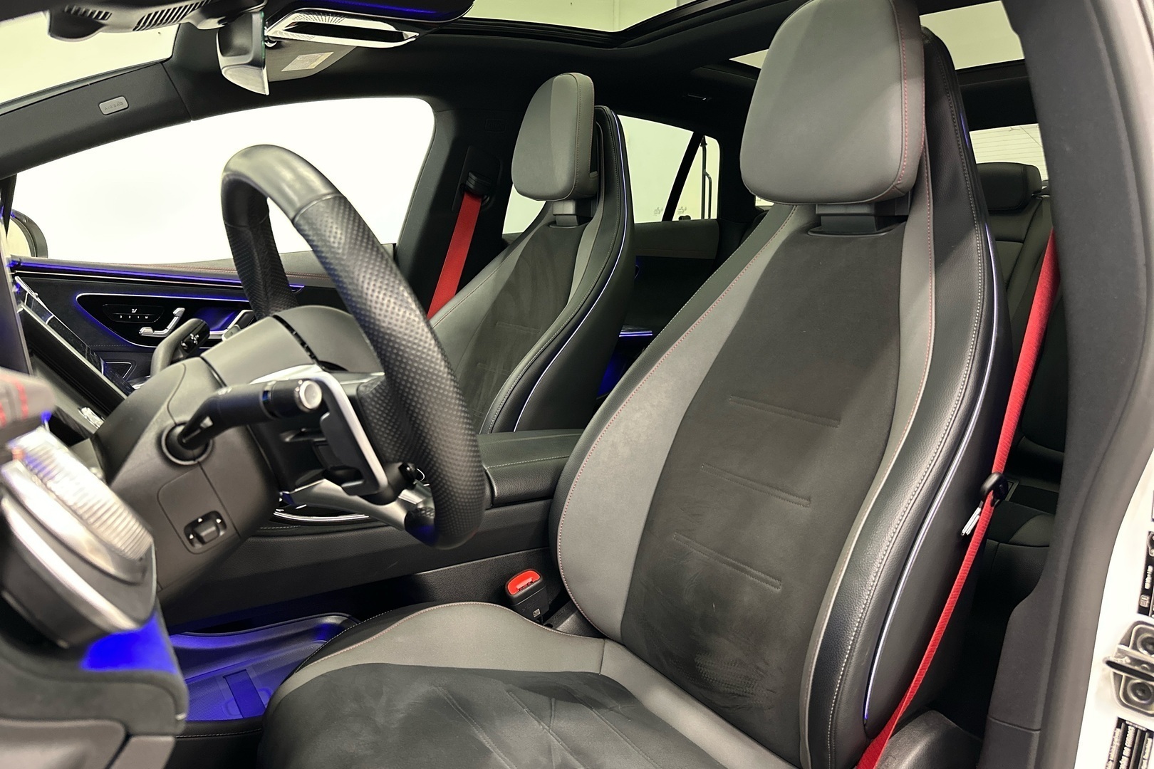 MERCEDES-BENZ EQE 2023