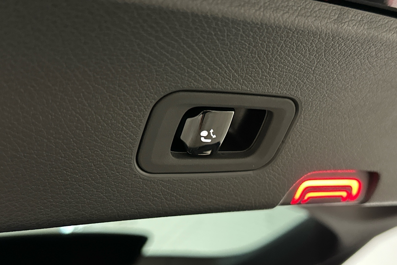 MERCEDES-BENZ GLC 2024