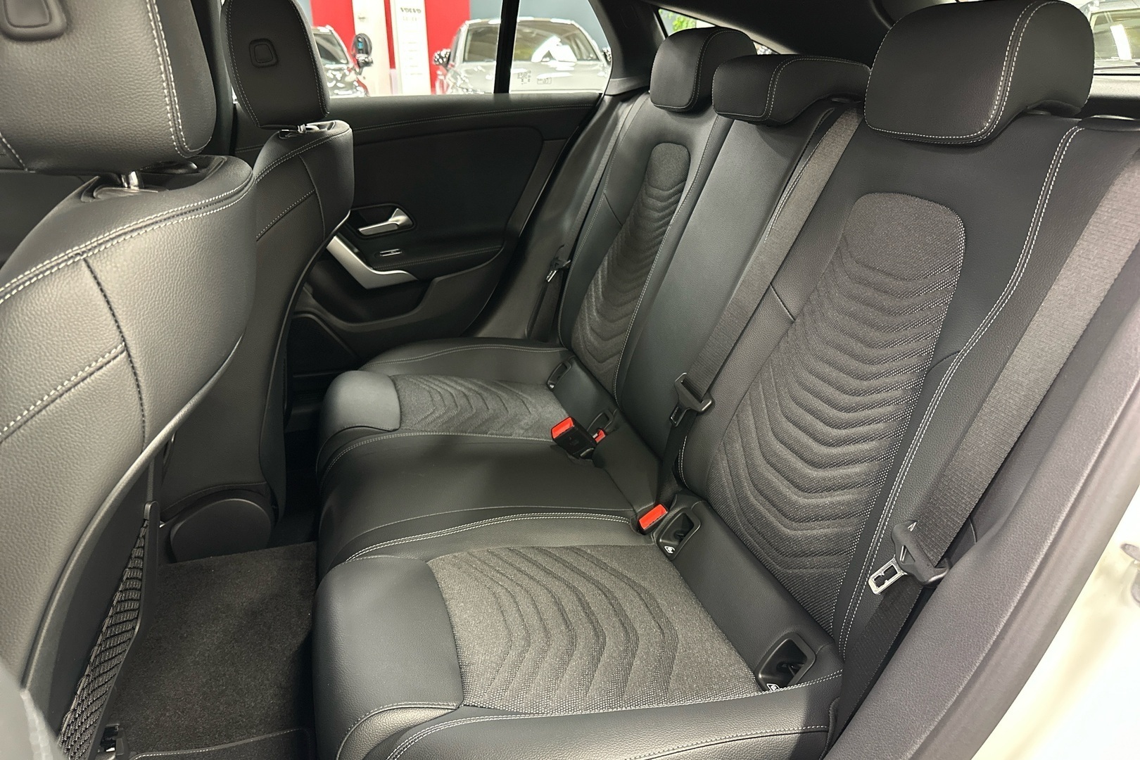 MERCEDES-BENZ CLA 2025