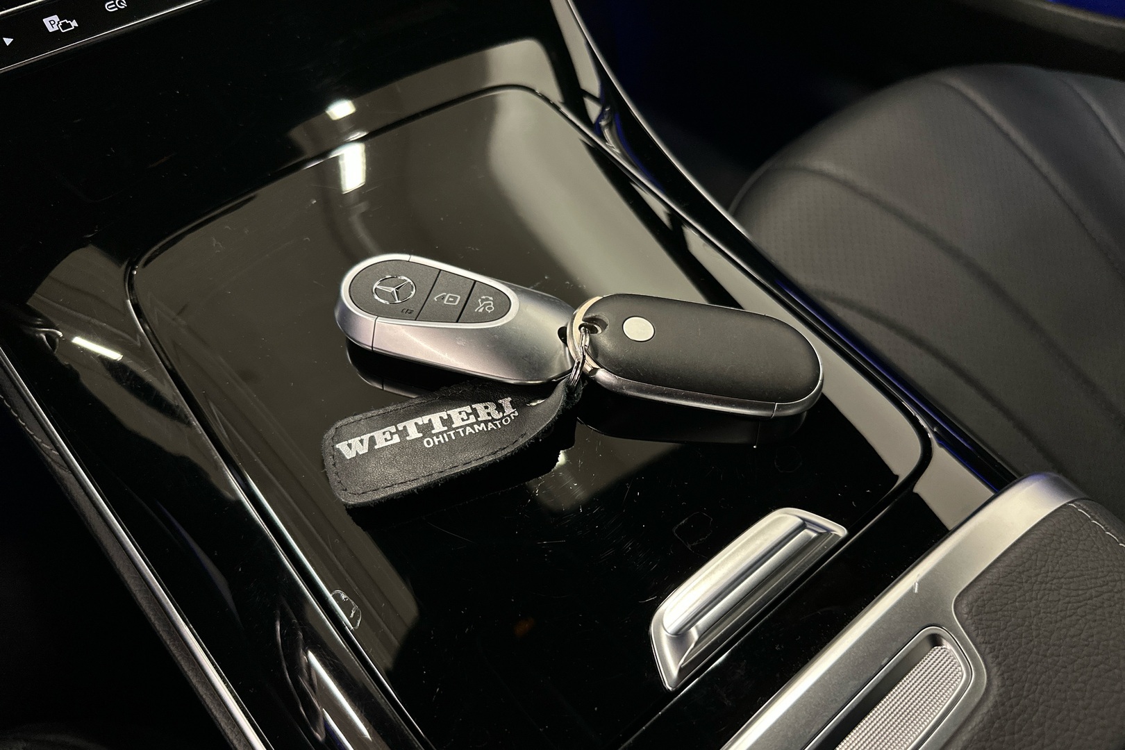 MERCEDES-BENZ EQE 2023