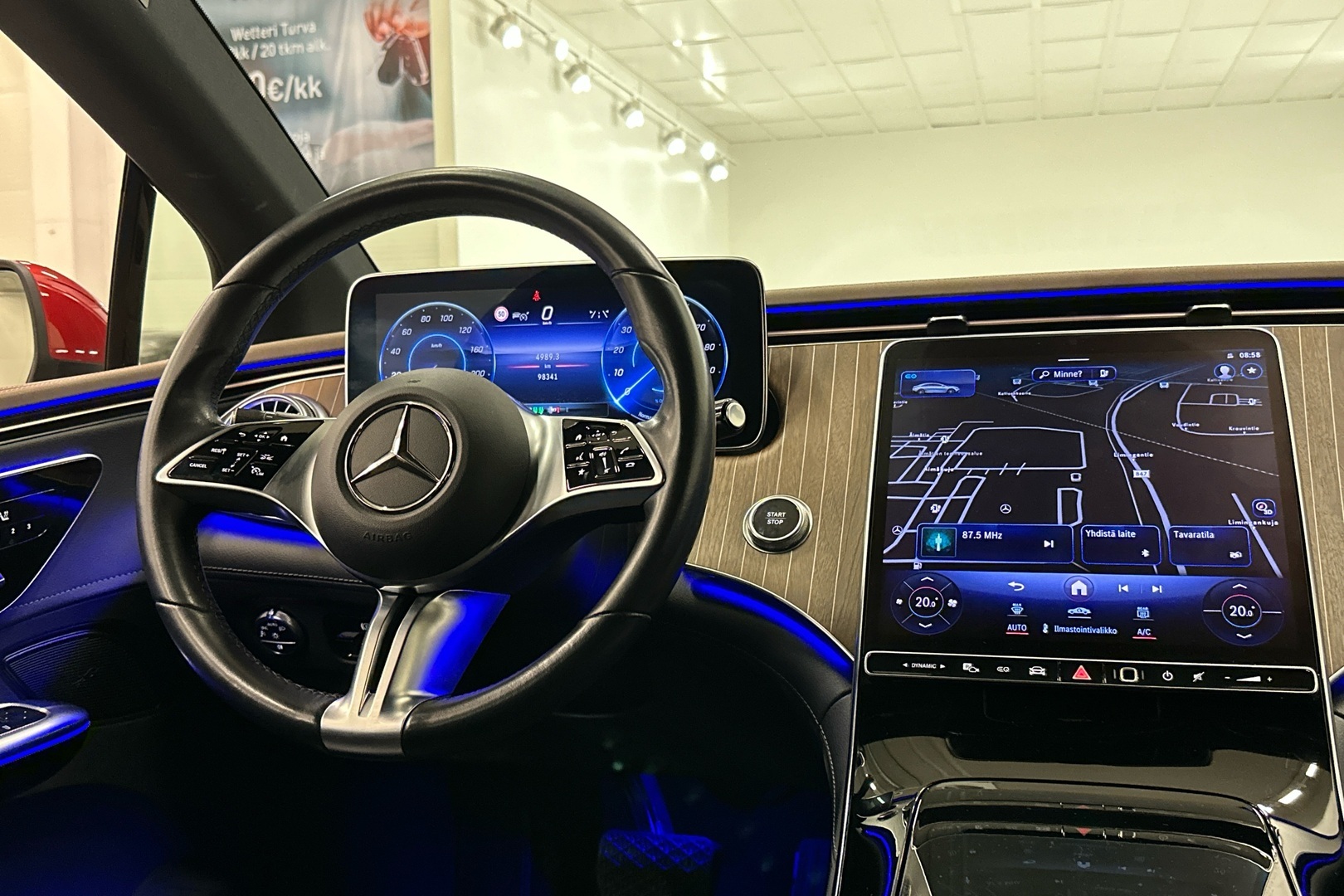 MERCEDES-BENZ EQE 2023