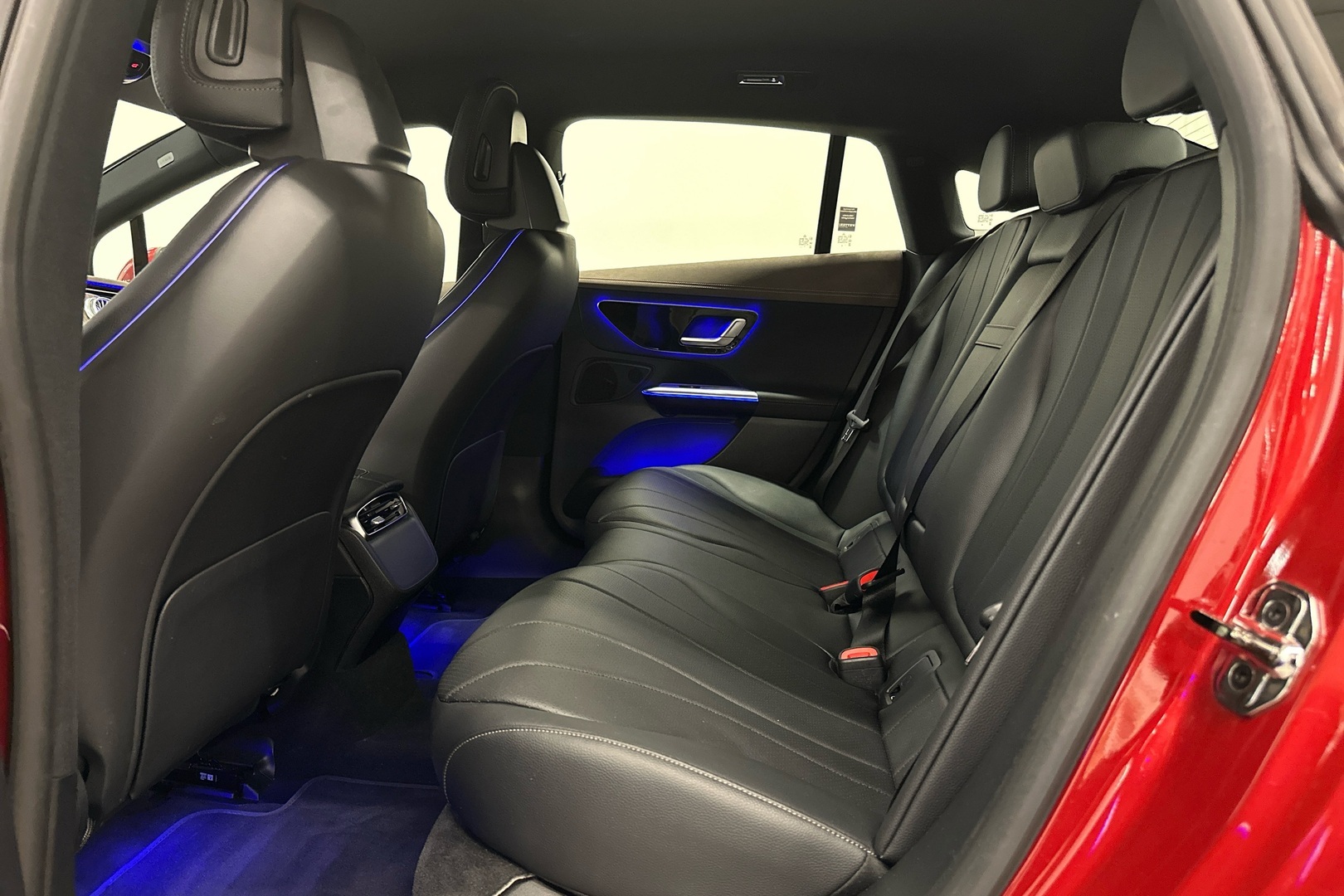 MERCEDES-BENZ EQE 2023