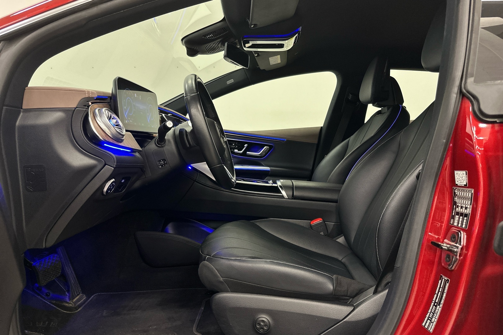 MERCEDES-BENZ EQE 2023