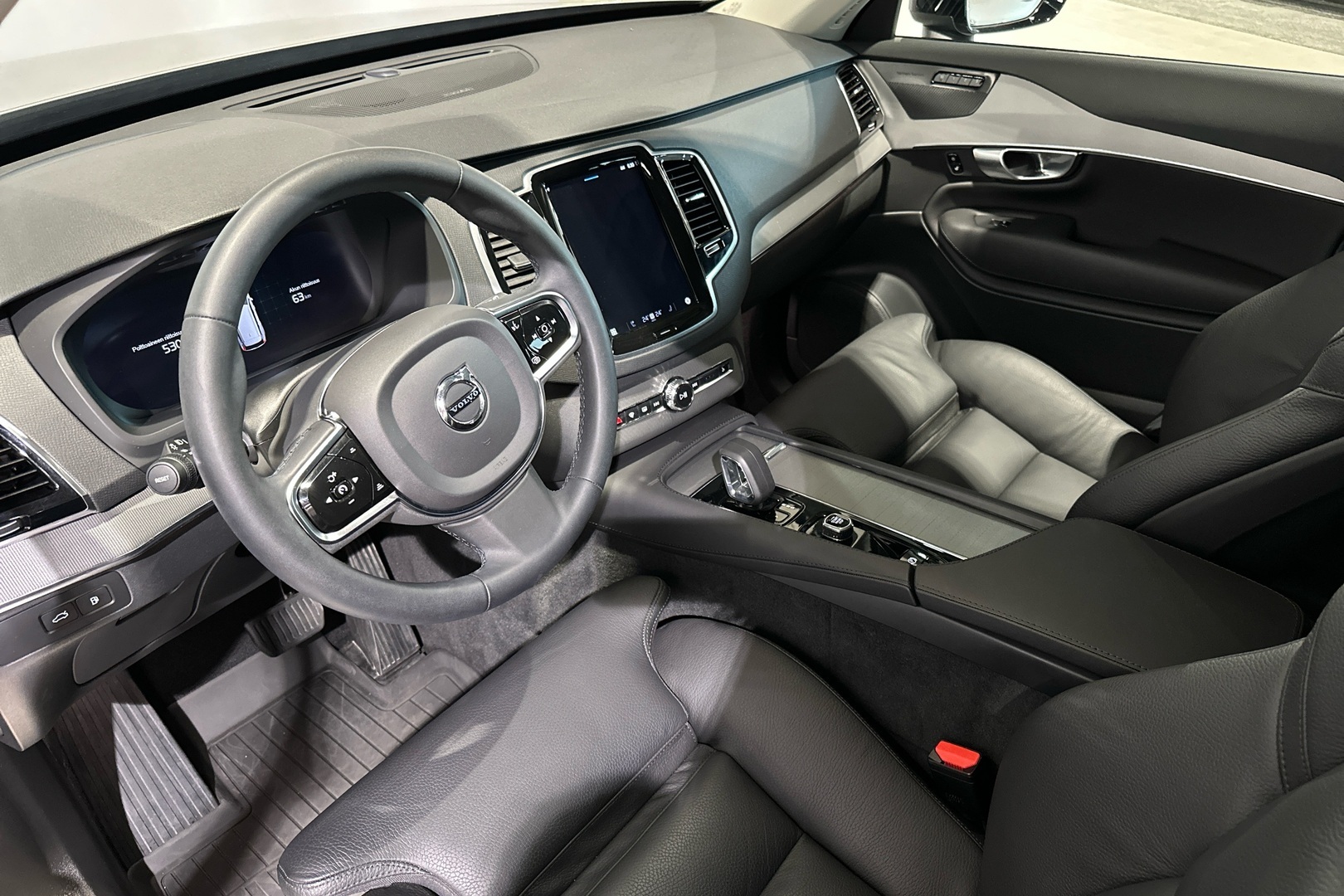 VOLVO XC90 2024